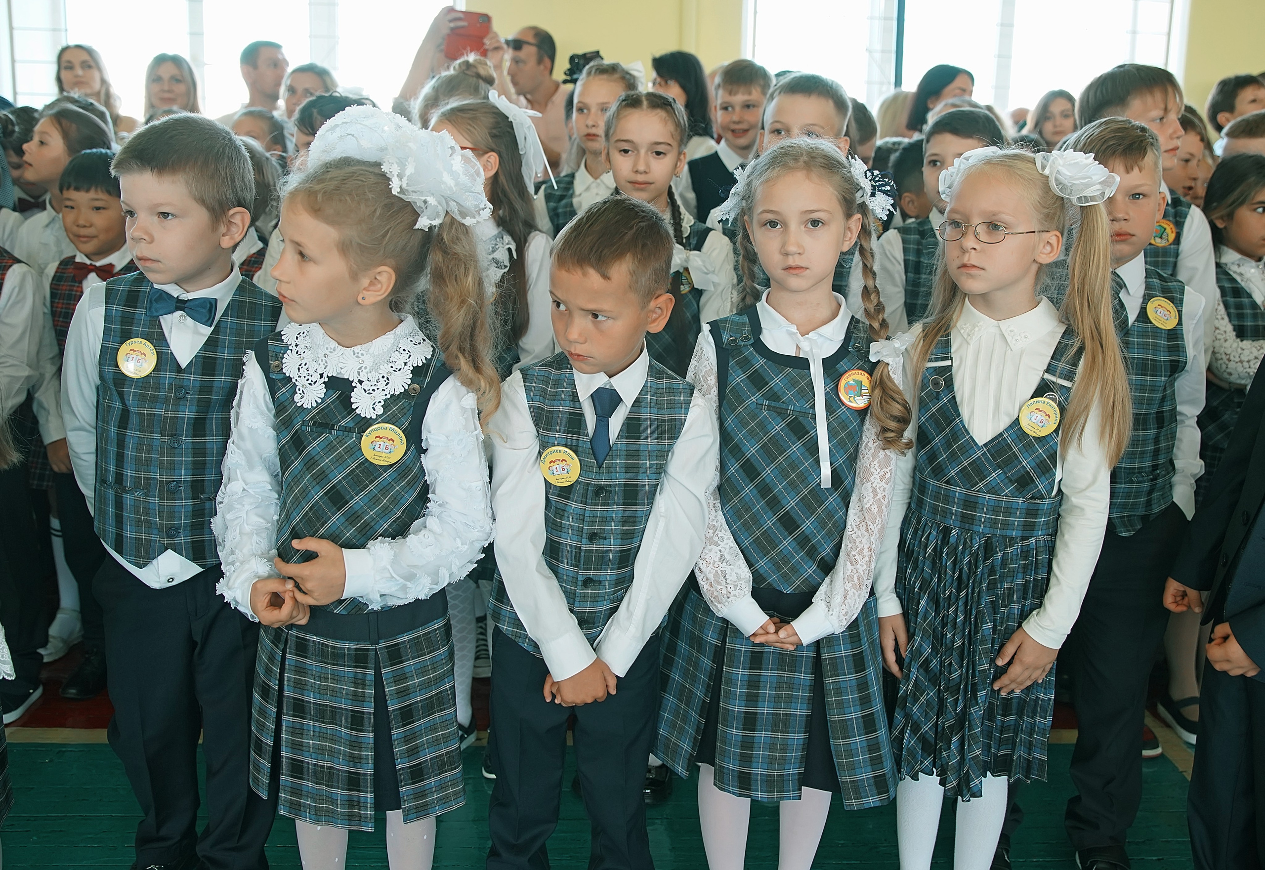 Первый класс линейка, в классе, портреты. Семейный и детский фотограф в Нижнем Новгороде