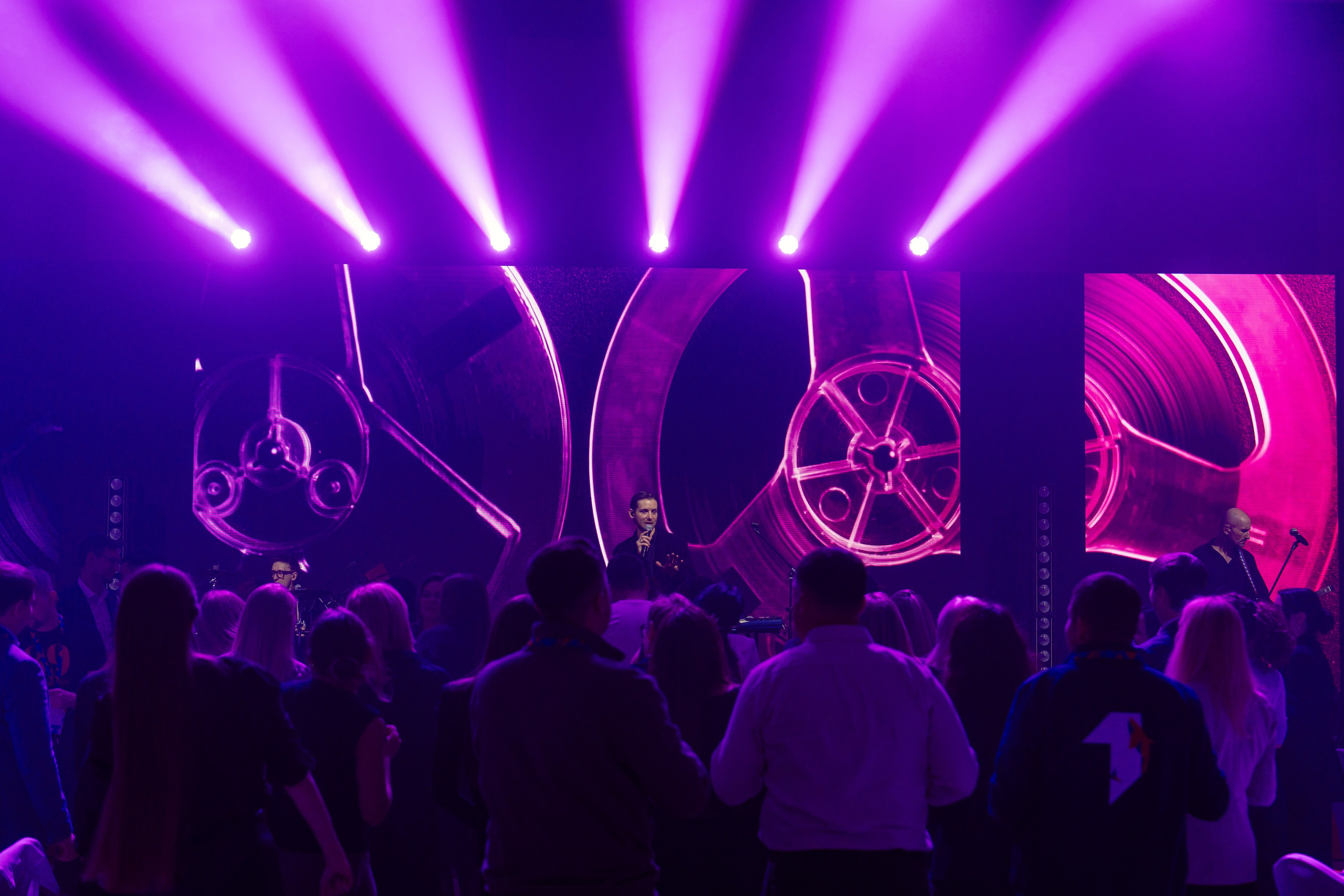 ПСБ | СМЕЛОСТЬ БЫТЬ ПЕРВЫМ!. Корпоративный, имиджевый и промышленный фотограф — Максим Меш