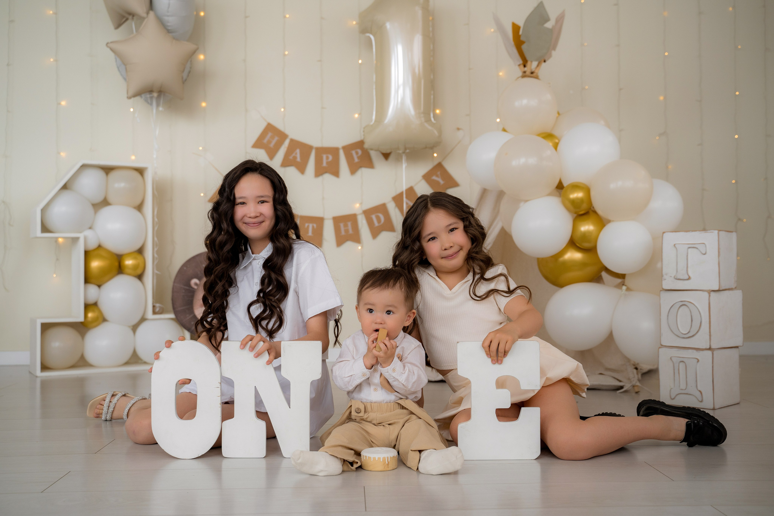 Cake Smash. Фотостудия Малина в городе Улан-Удэ. Фотограф Ирина Жарникова