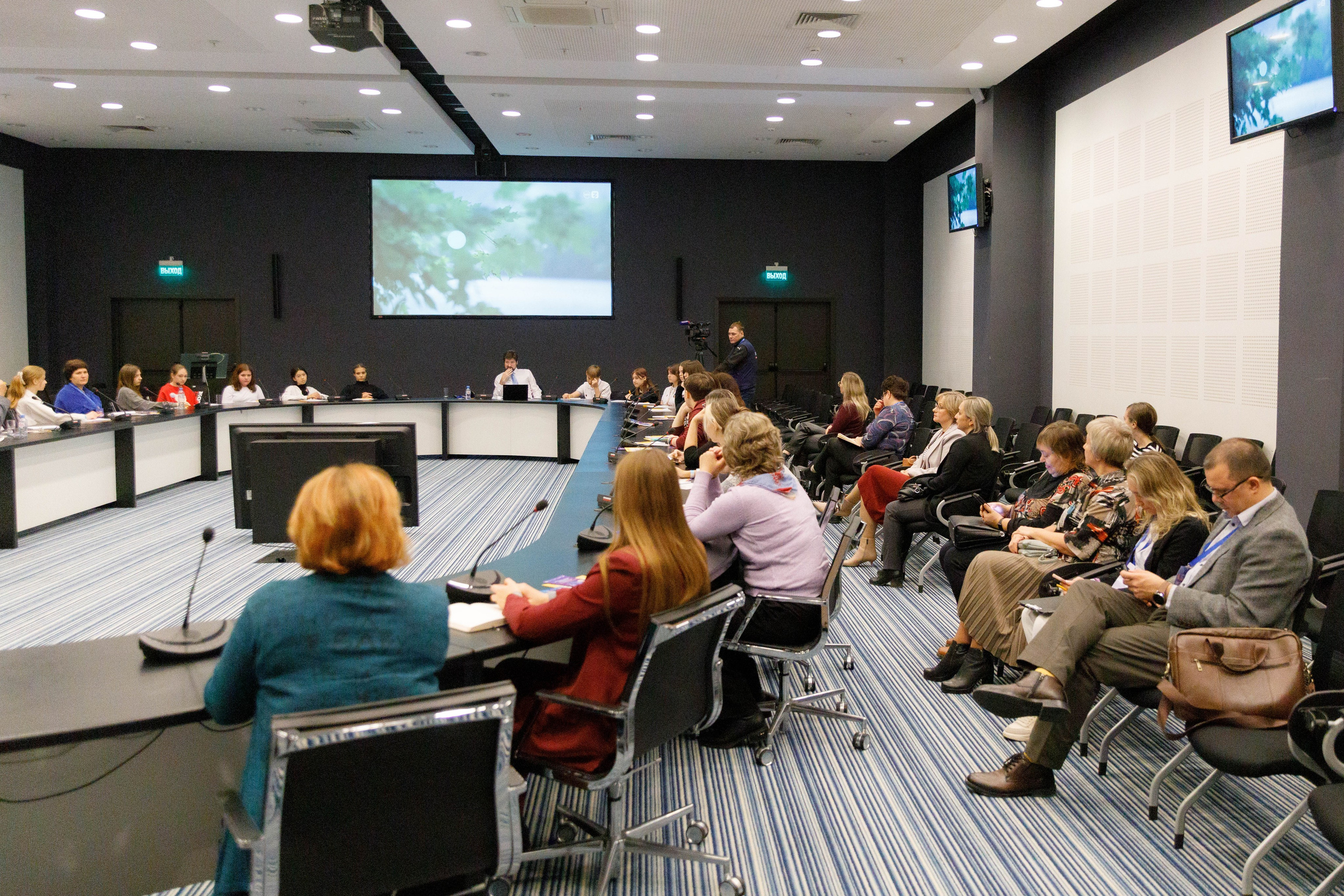 Конференции. Экспоцентр. Репортажный фотограф в Новосибирске Алена Помазунова