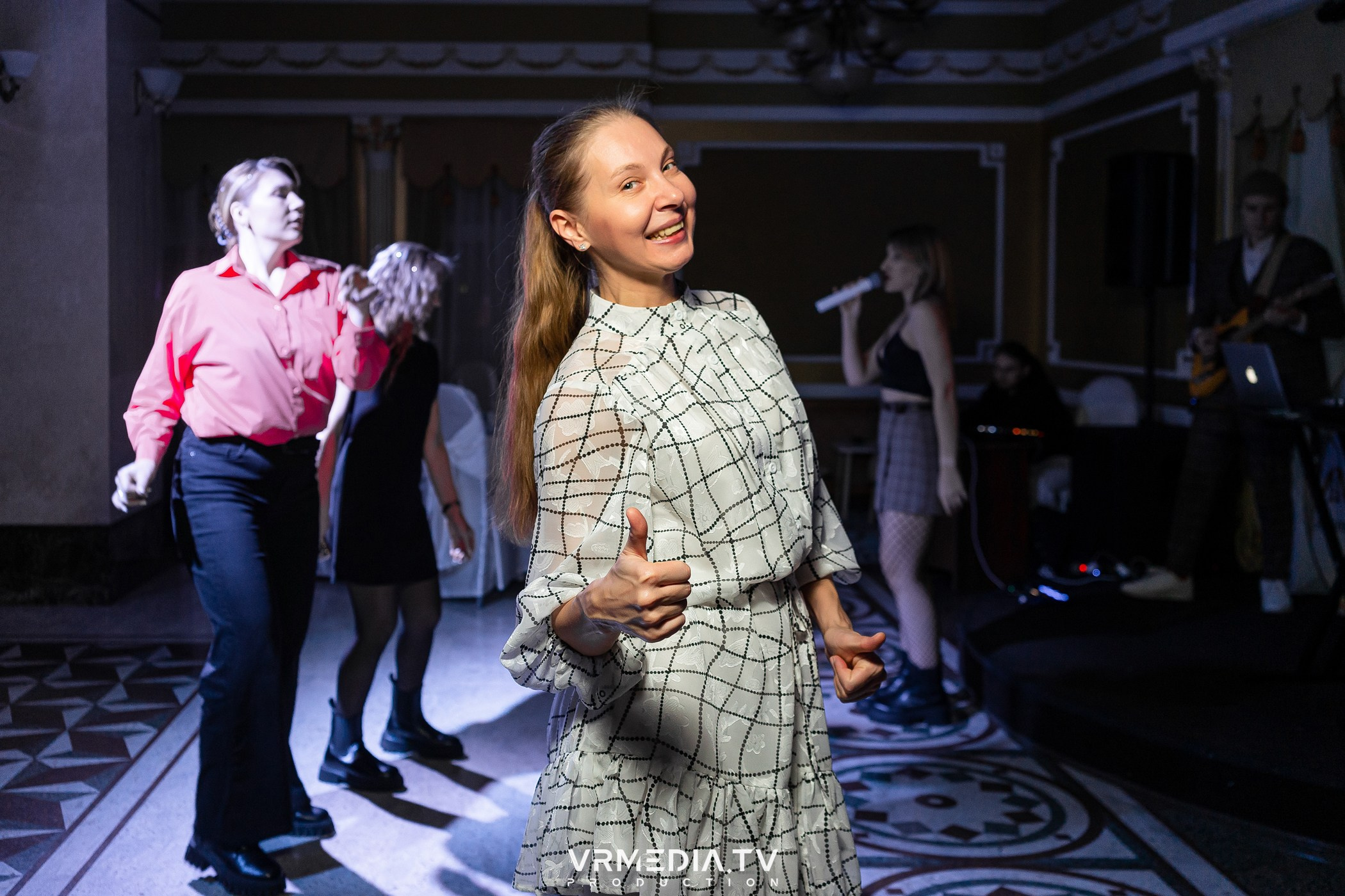 Mash Up Band в ресторане «Империя»