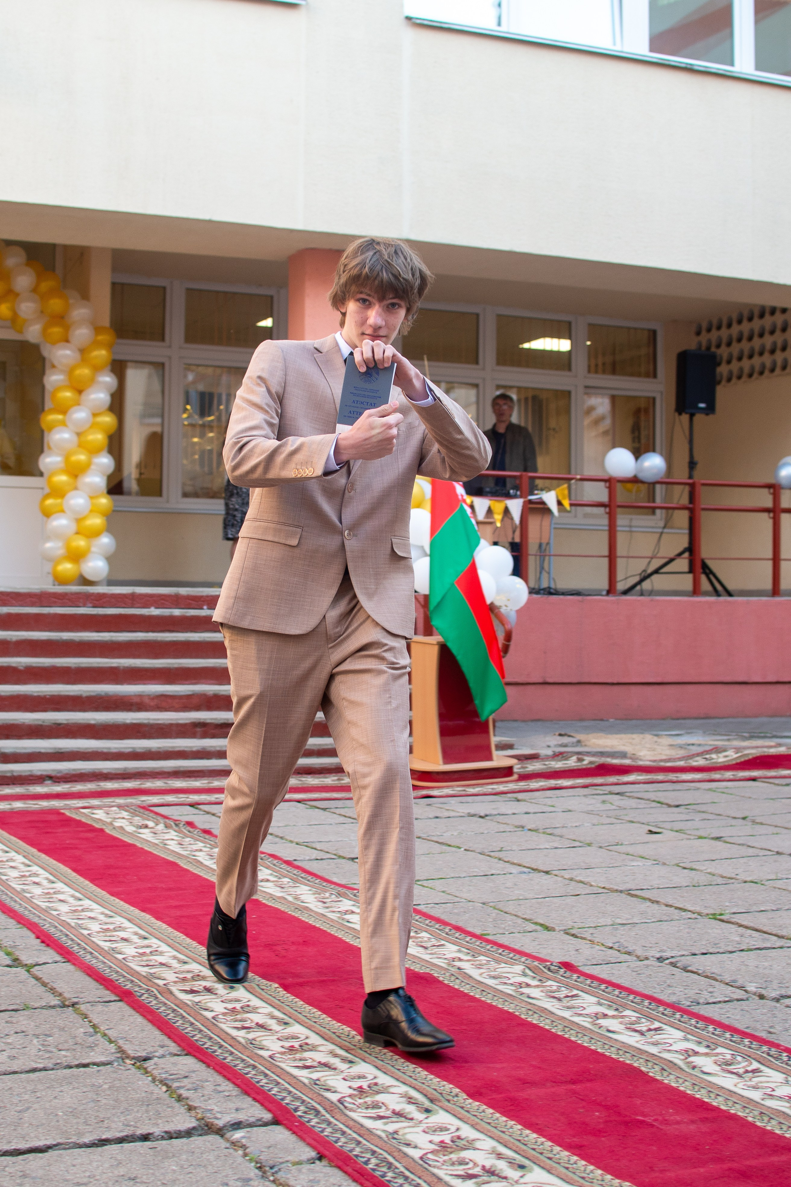 Выпускной 11 класс. Семейный фотограф на выписку из роддома и крещение Минск Настя Гришук