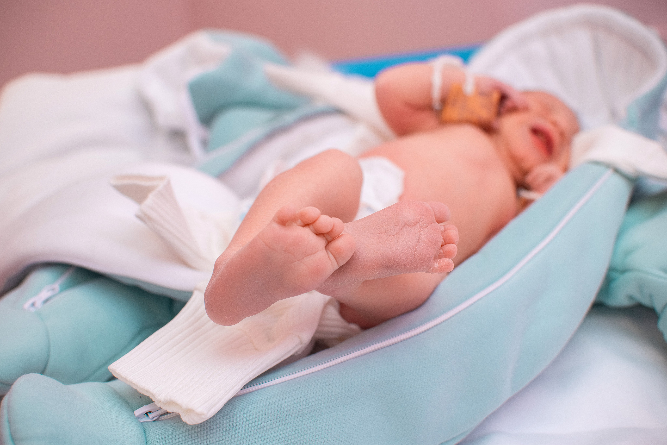 Выписка Веолетты 5РД. Семейный фотограф на выписку из роддома и крещение Минск Настя Гришук