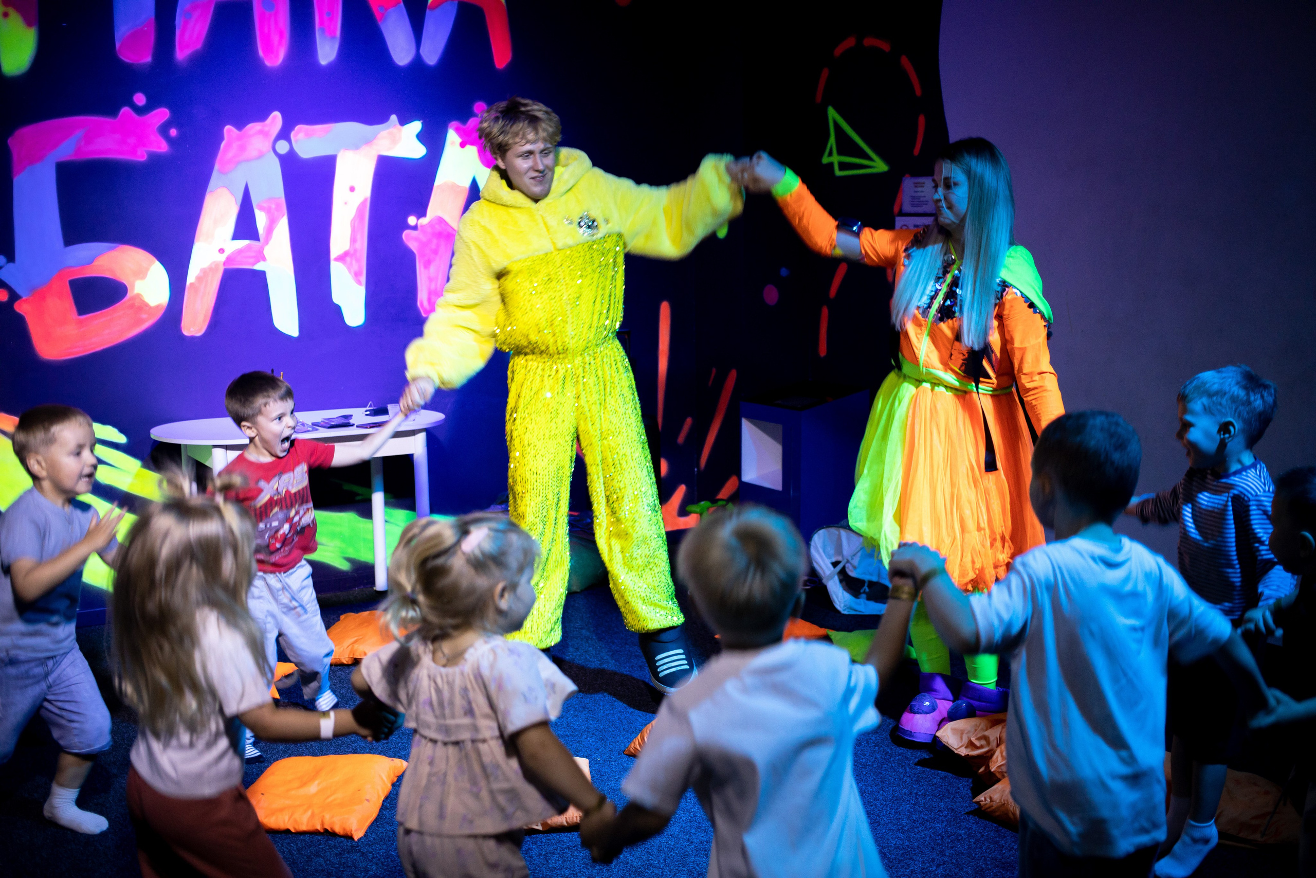 Марату 5. Фотографии с любовью