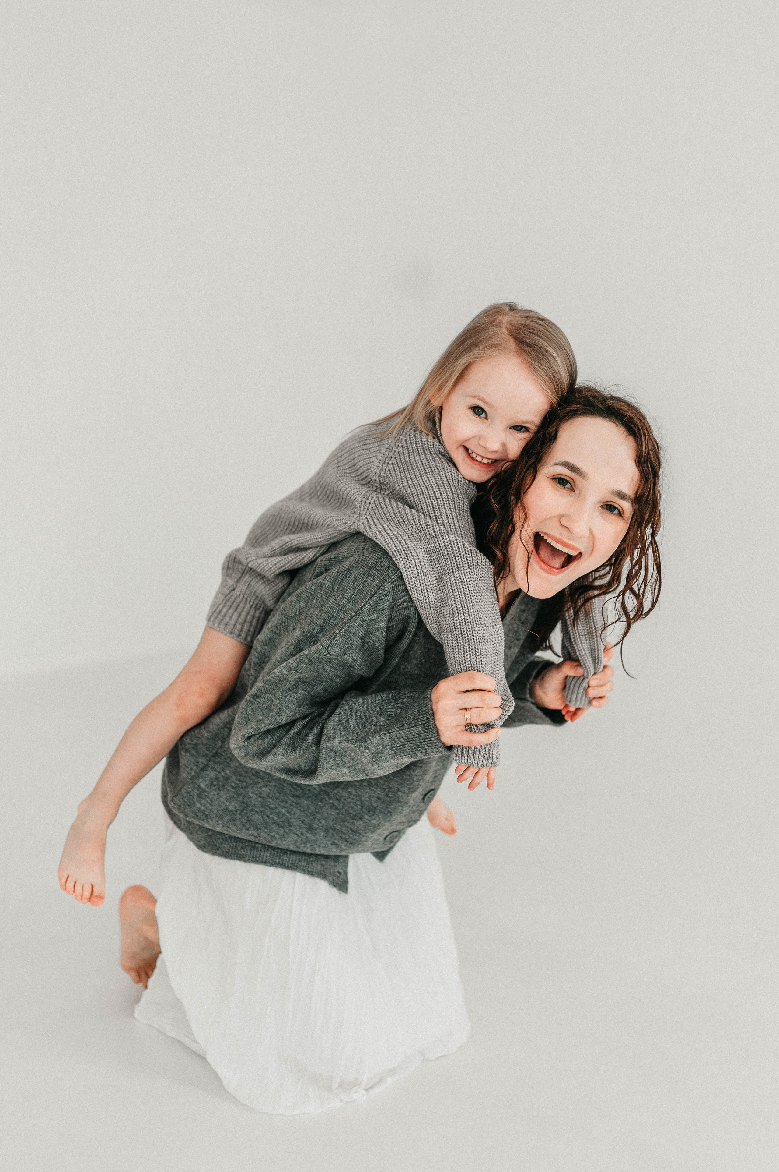 Алина и Софа. Свадебный и семейный фотограф в Чите Юлия Оранская