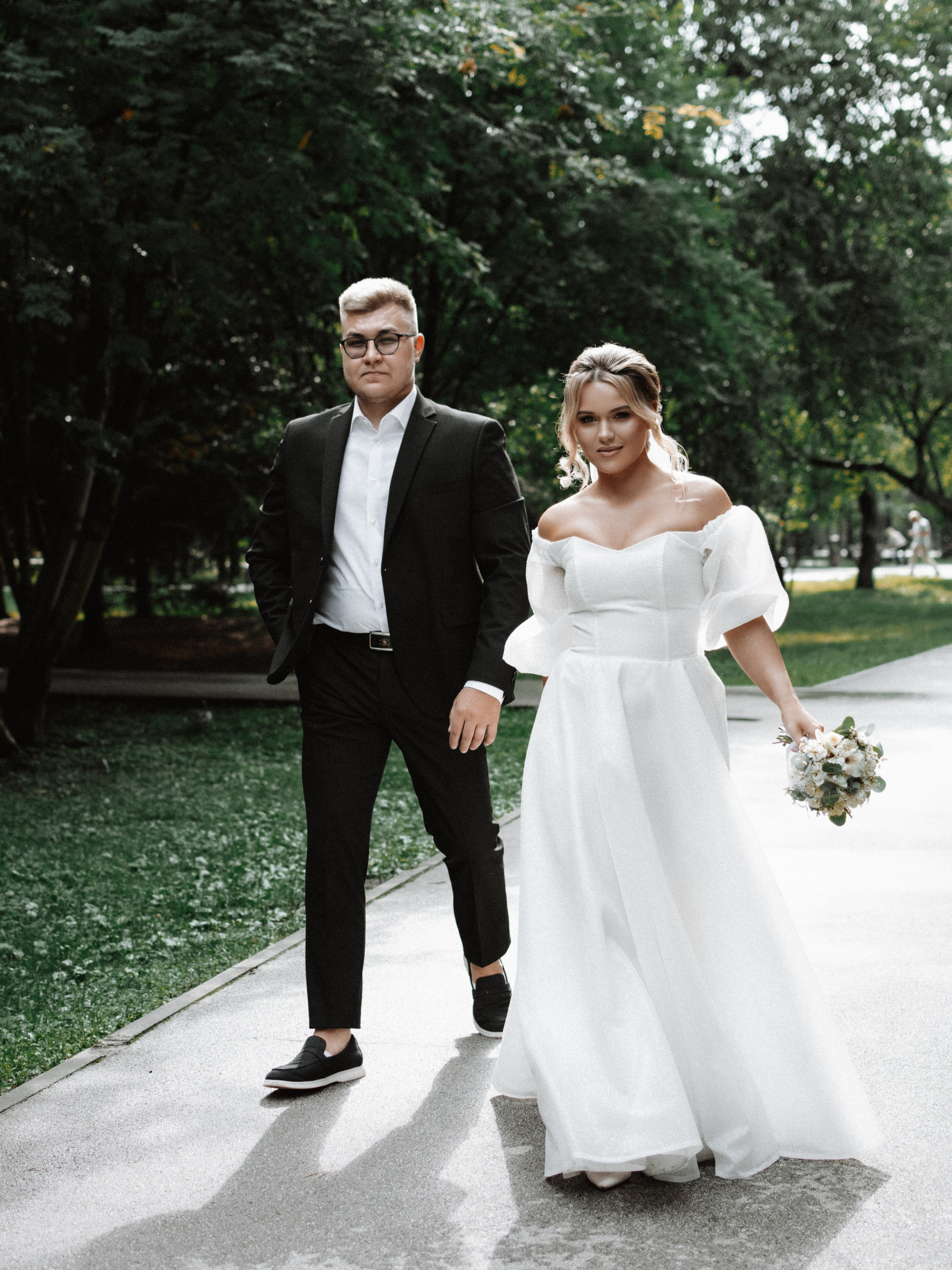 Свадебная фотосессия в Кировском Загсе Новосибирск. Семейный и свадебный фотограф в Новосибирске Иванова Яна