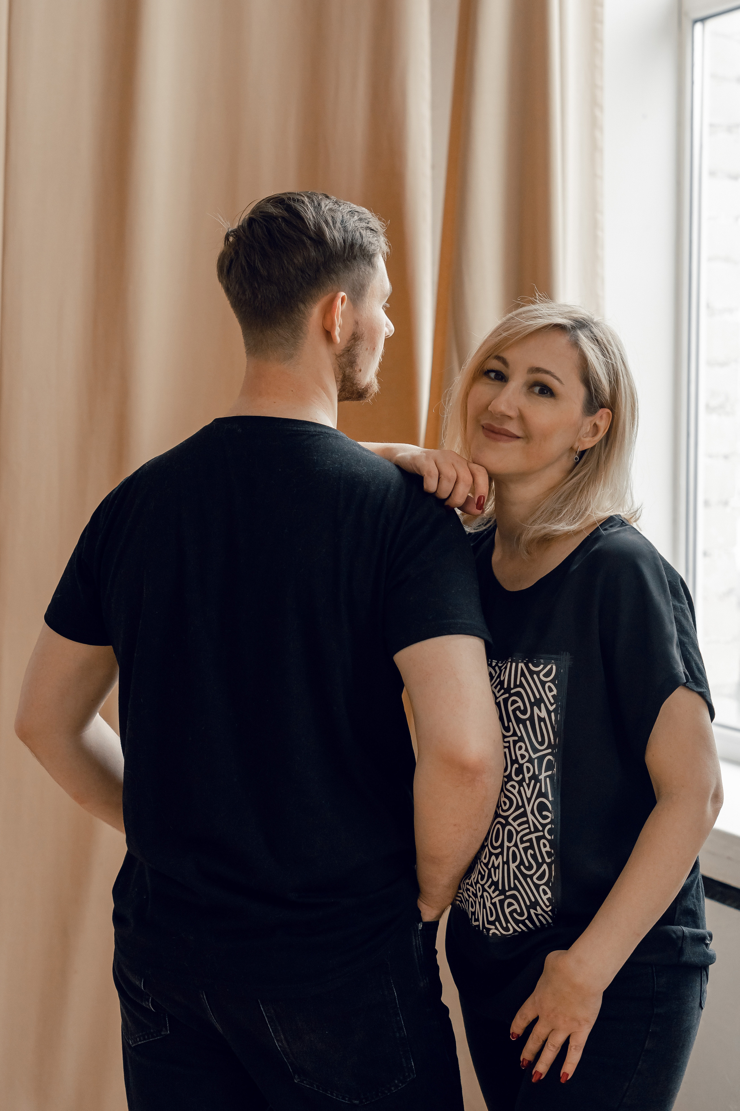 Мама и взрослый сын. Фотограф Ларионова Надежда|Ставрополь