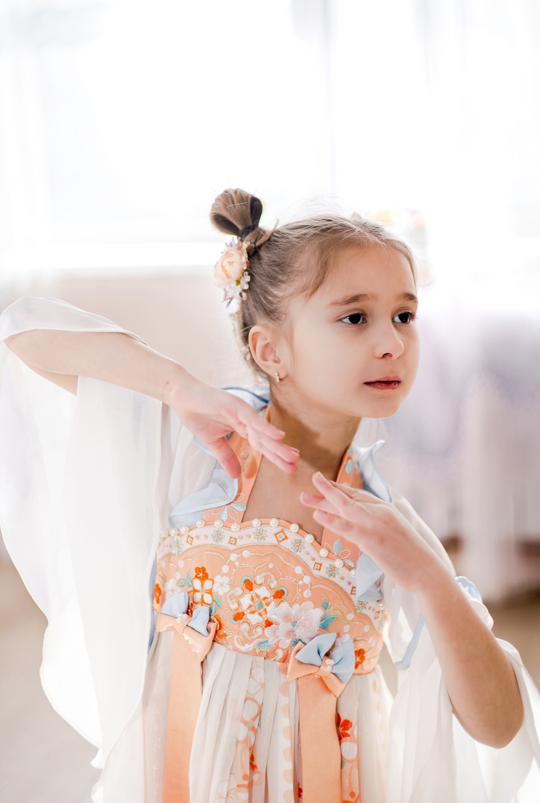 Очень нежная фотосессия в стиле Китай для Александры. Школа для девочек во Владивостоке — Само Совершенство