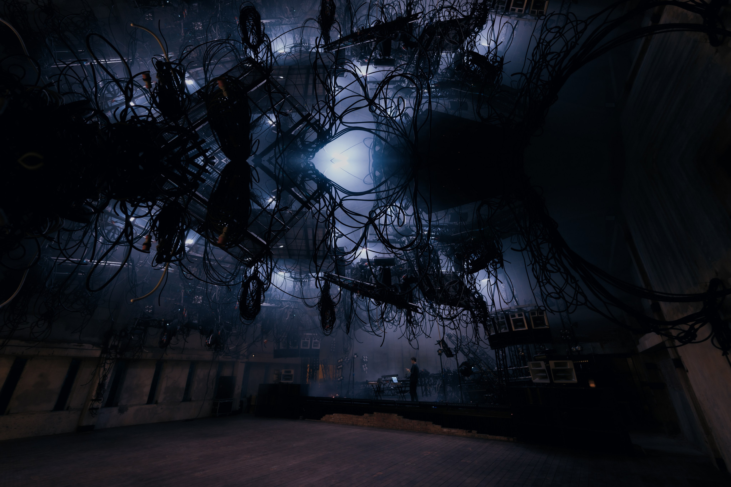 Outline 2024. @tomrus: Рустам Шагиморданов — фотограф