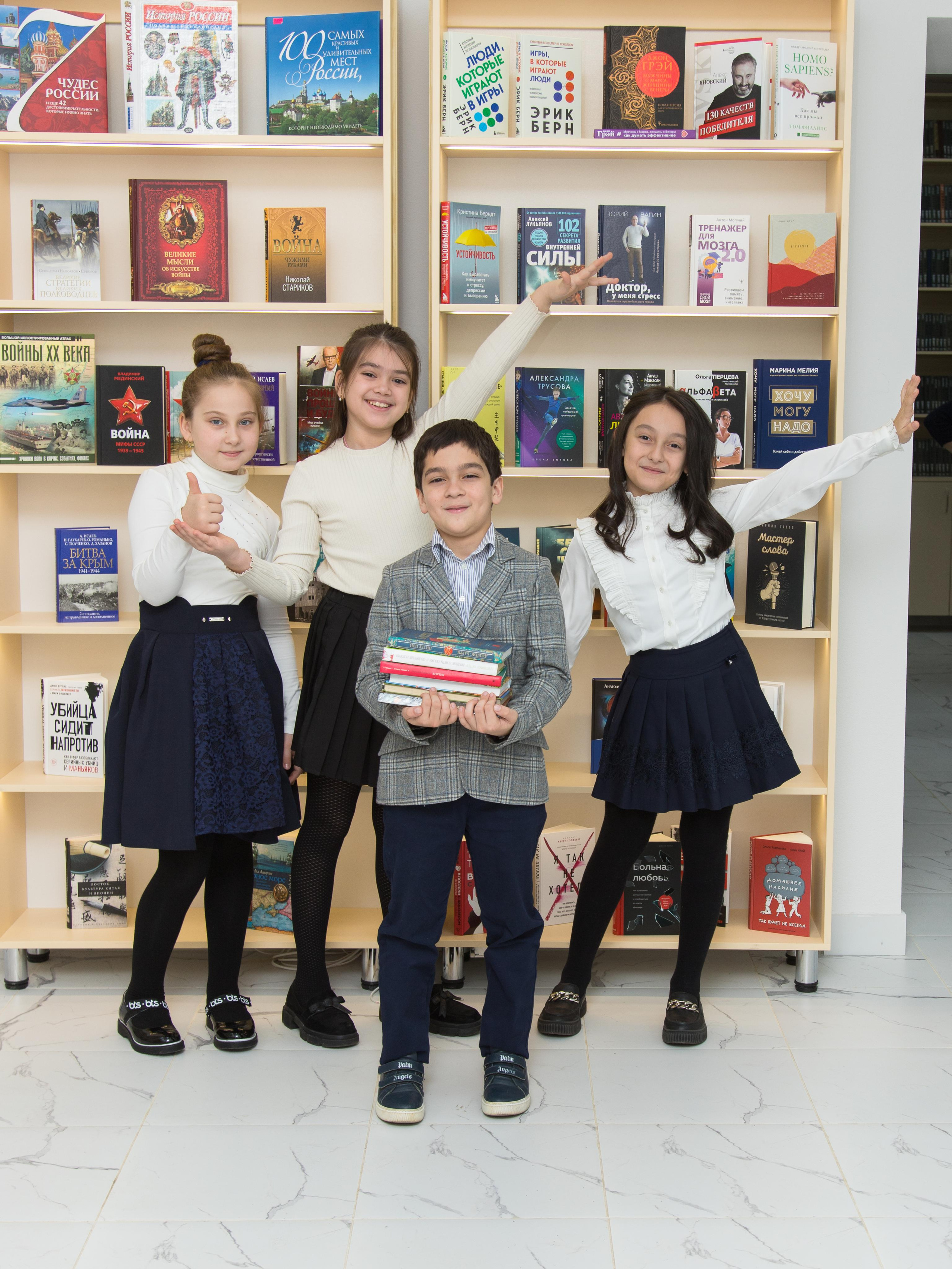 4 класс. Школьный фотограф в г. Нальчик Галимат Абитова