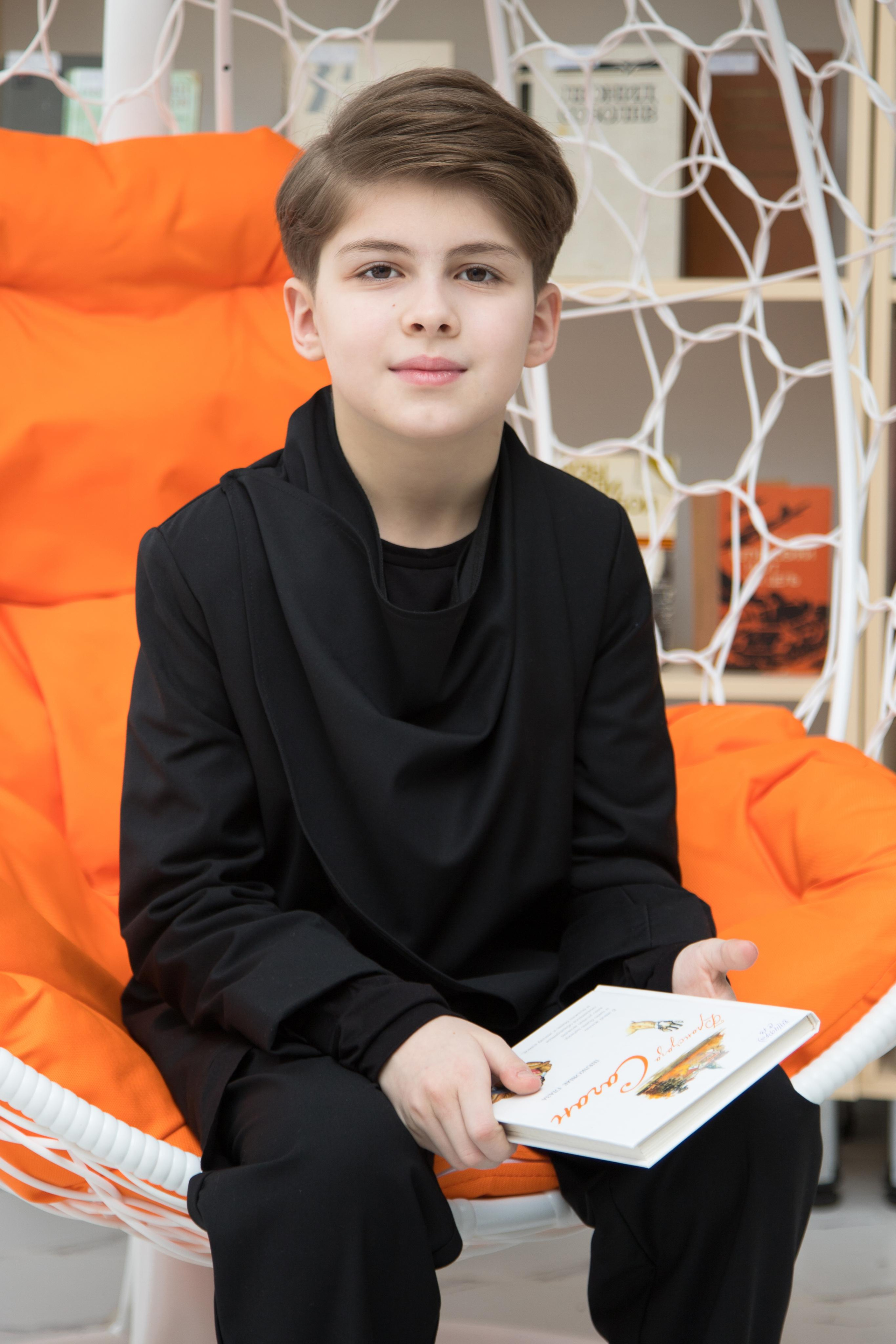 4 класс. Школьный фотограф в г. Нальчик Галимат Абитова