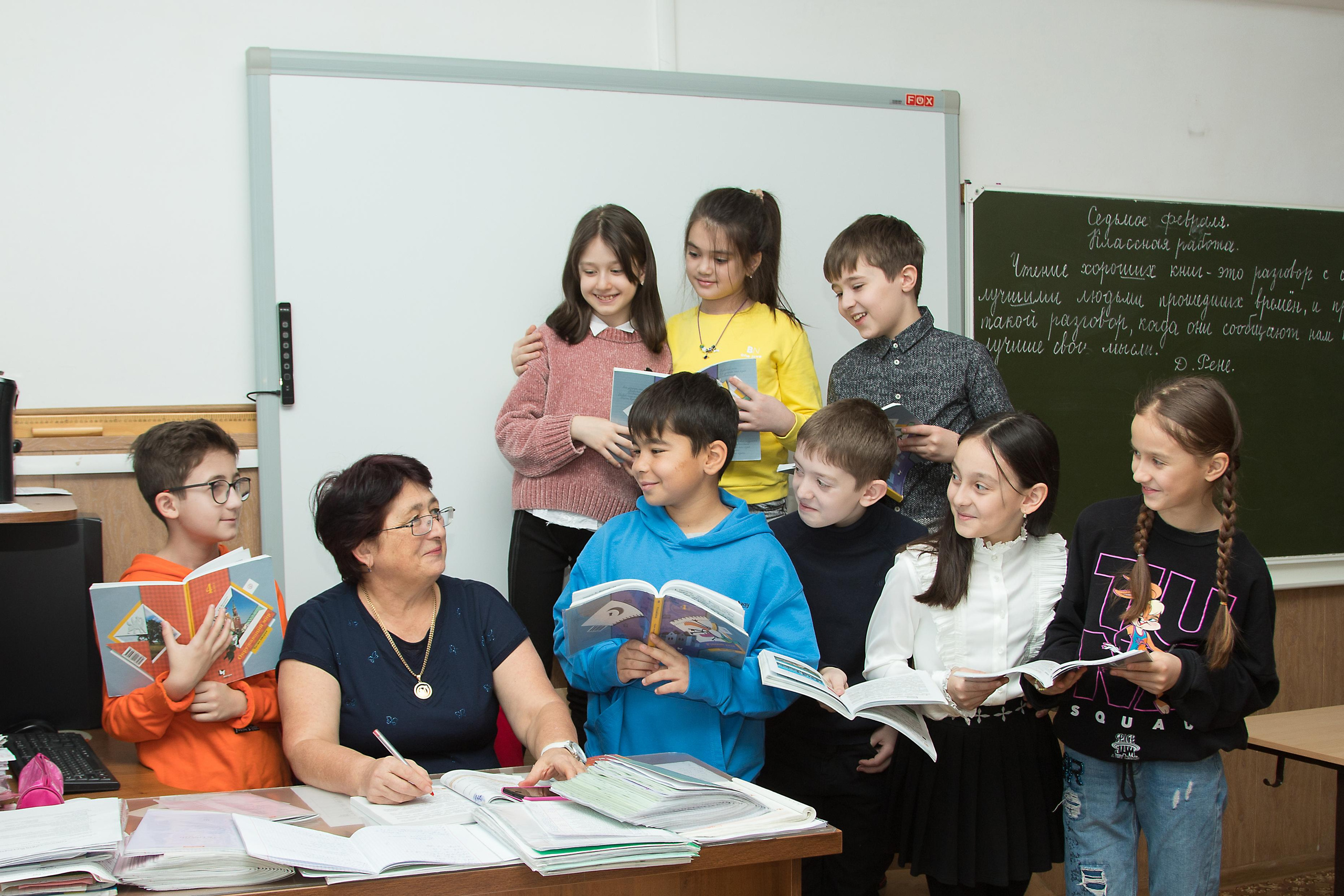 4 класс. Школьный фотограф в г. Нальчик Галимат Абитова