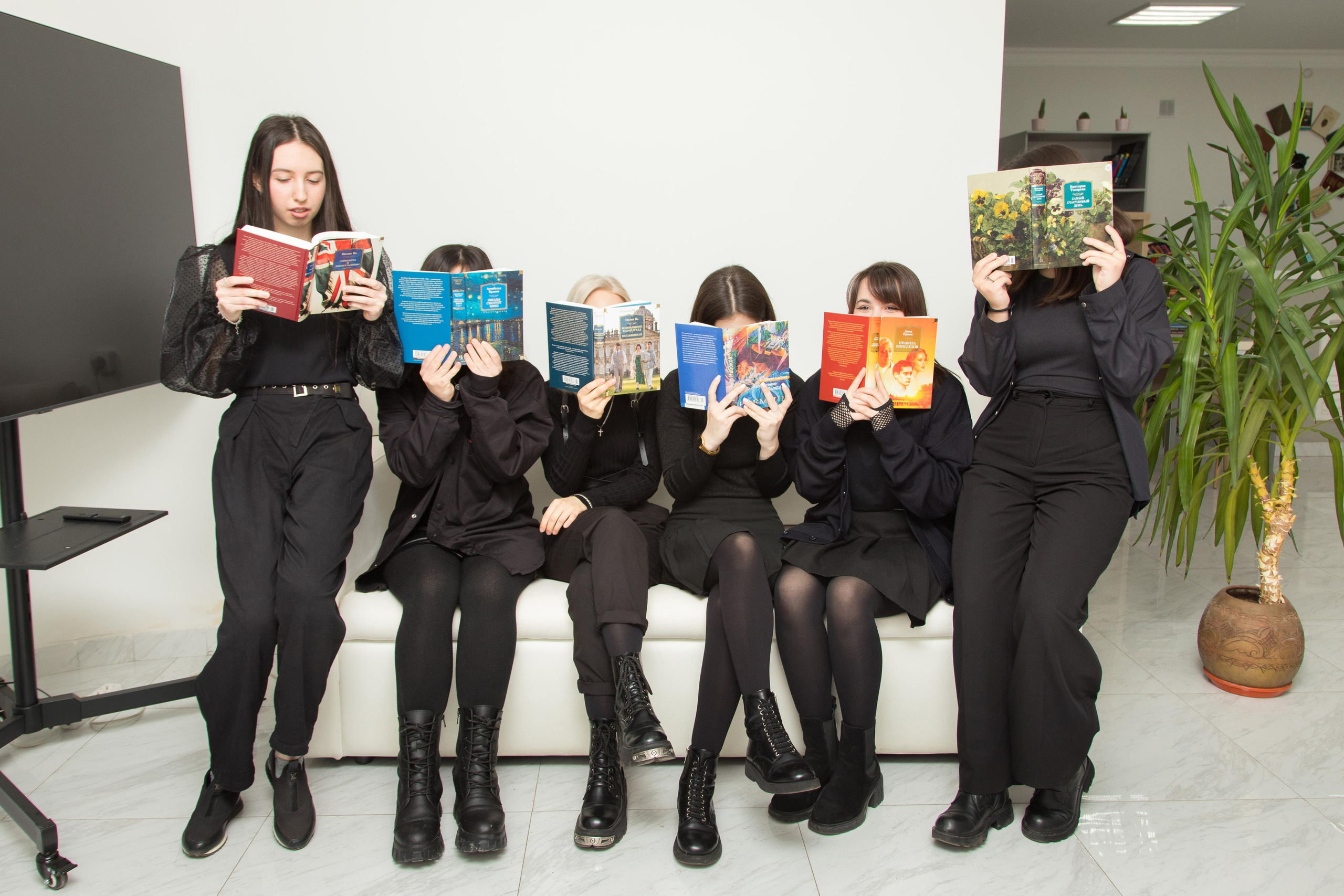 9  и 11 классы. Школьный фотограф в г. Нальчик Галимат Абитова