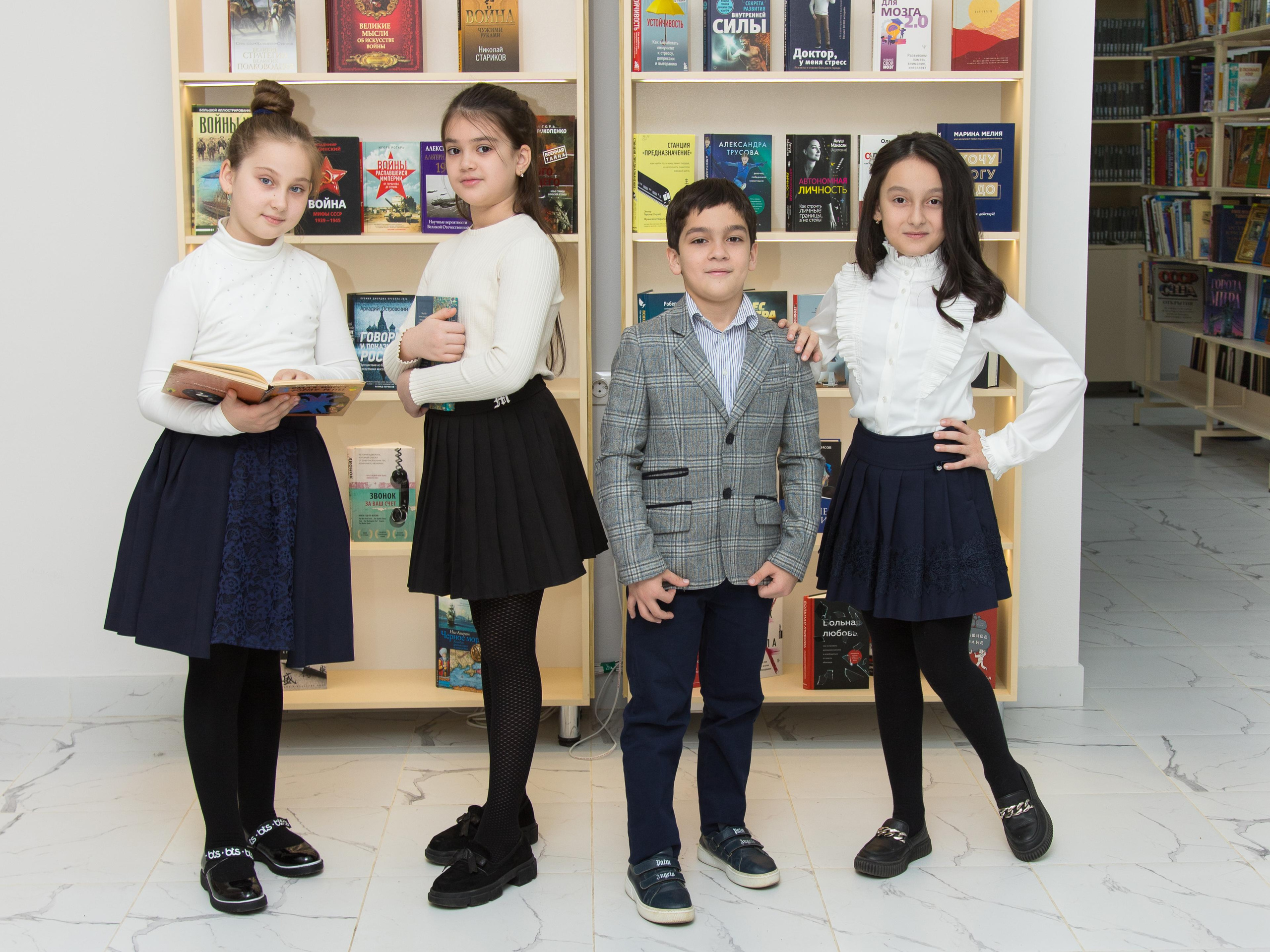 4 класс. Школьный фотограф в г. Нальчик Галимат Абитова