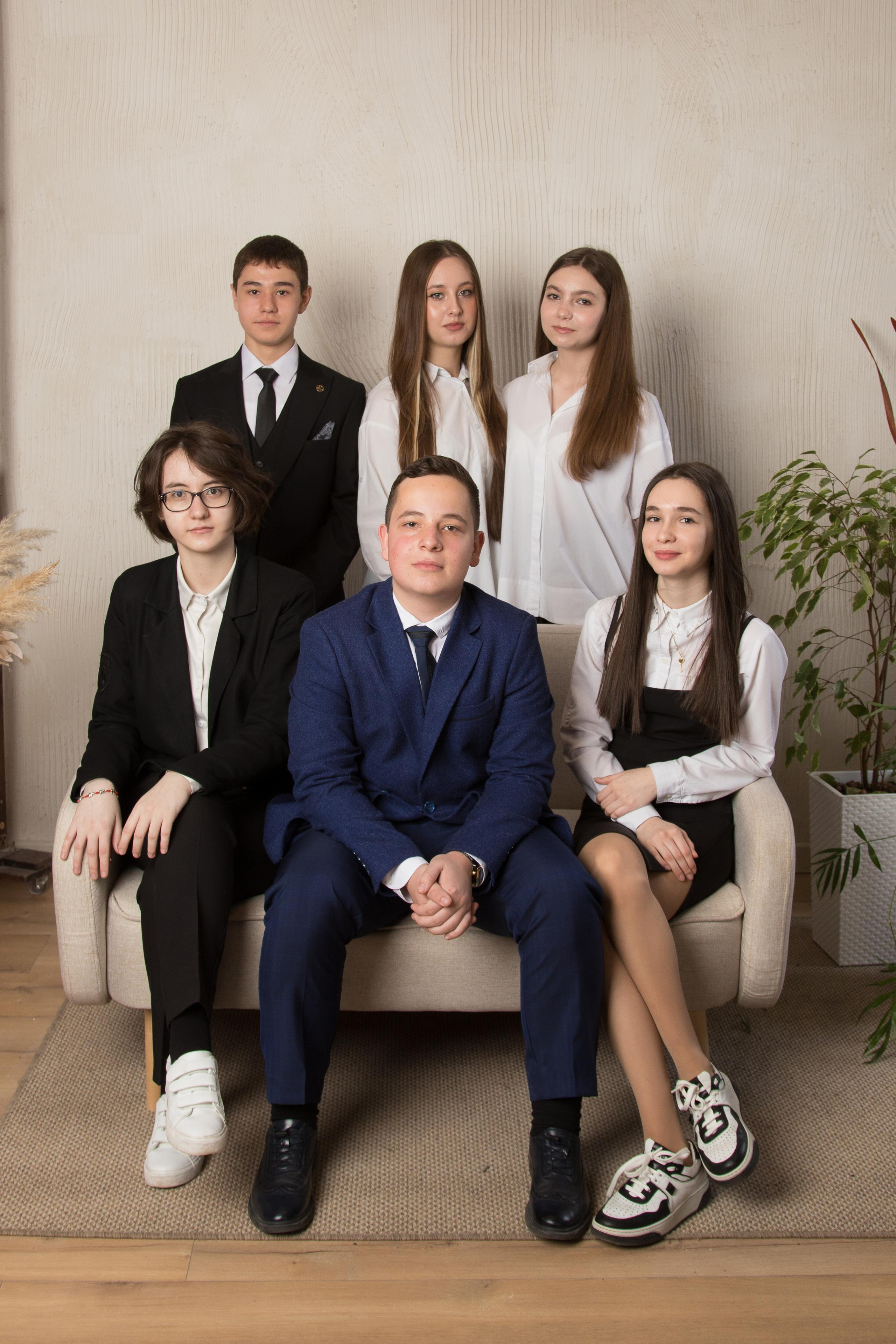 9  и 11 классы. Школьный фотограф в г. Нальчик Галимат Абитова