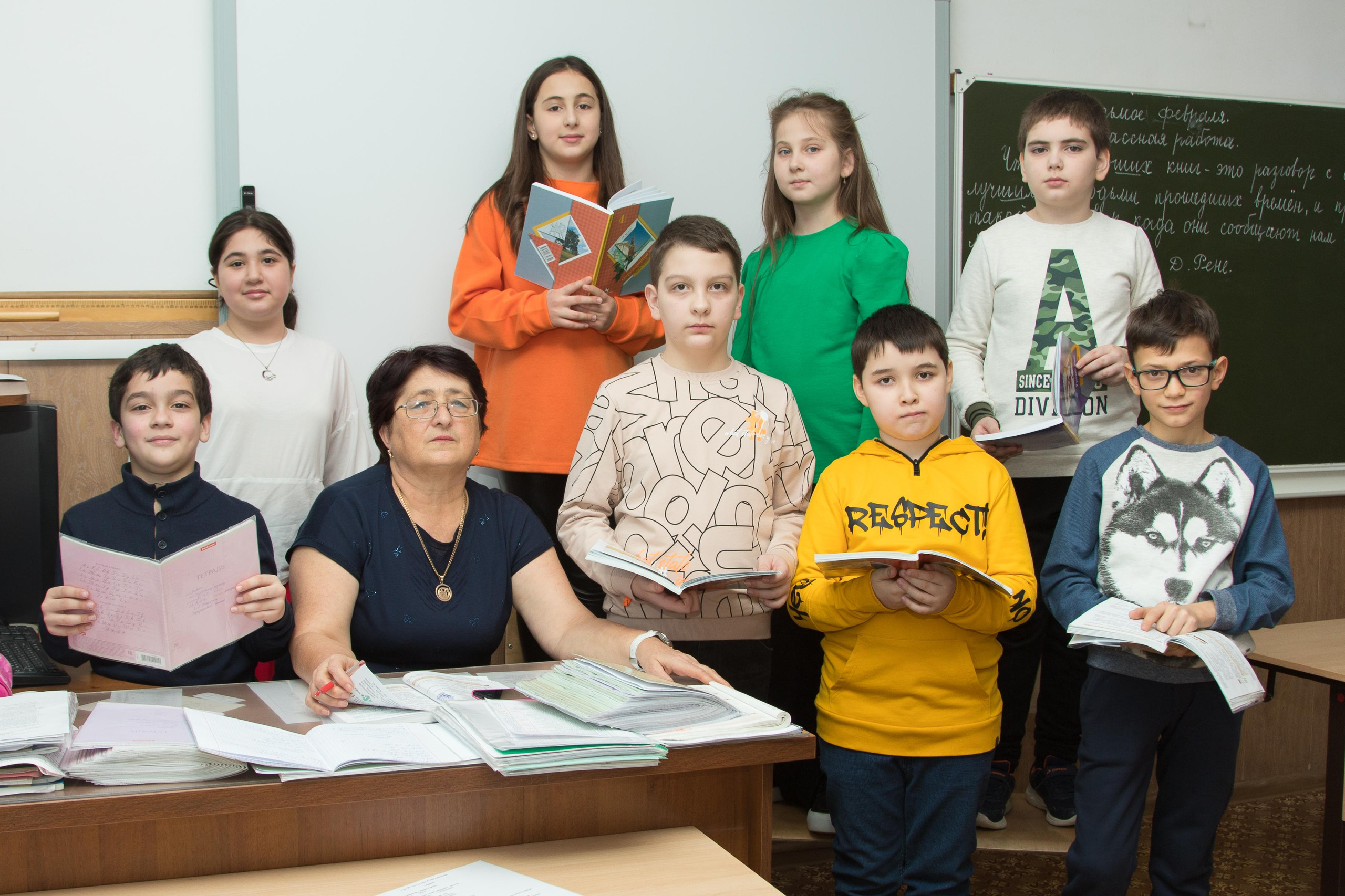 4 класс. Школьный фотограф в г. Нальчик Галимат Абитова