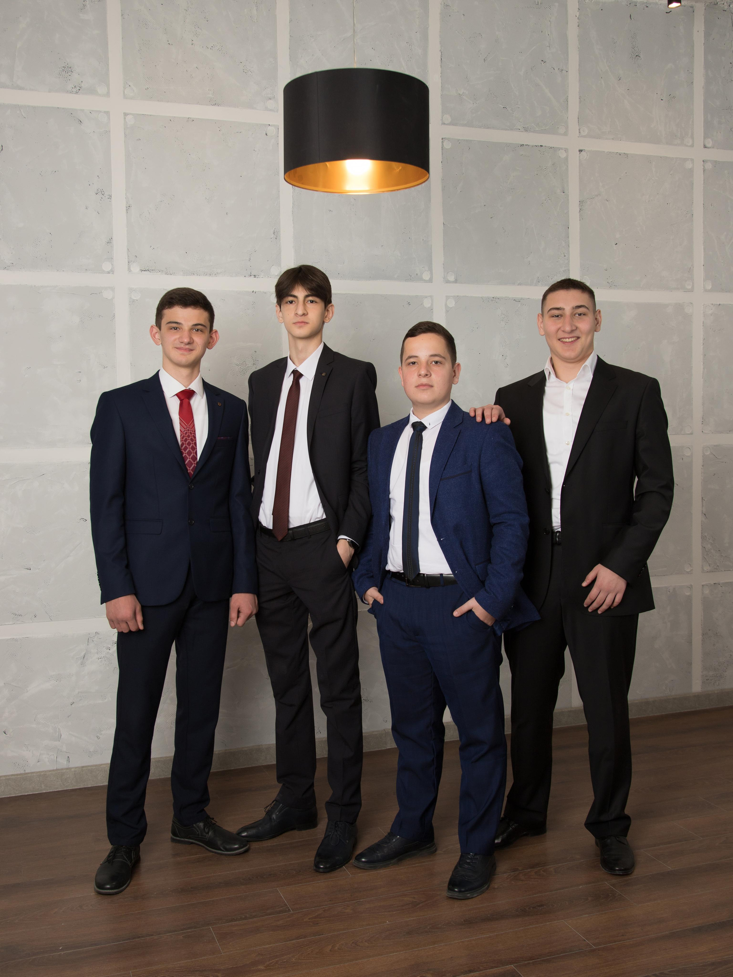 9  и 11 классы. Школьный фотограф в г. Нальчик Галимат Абитова