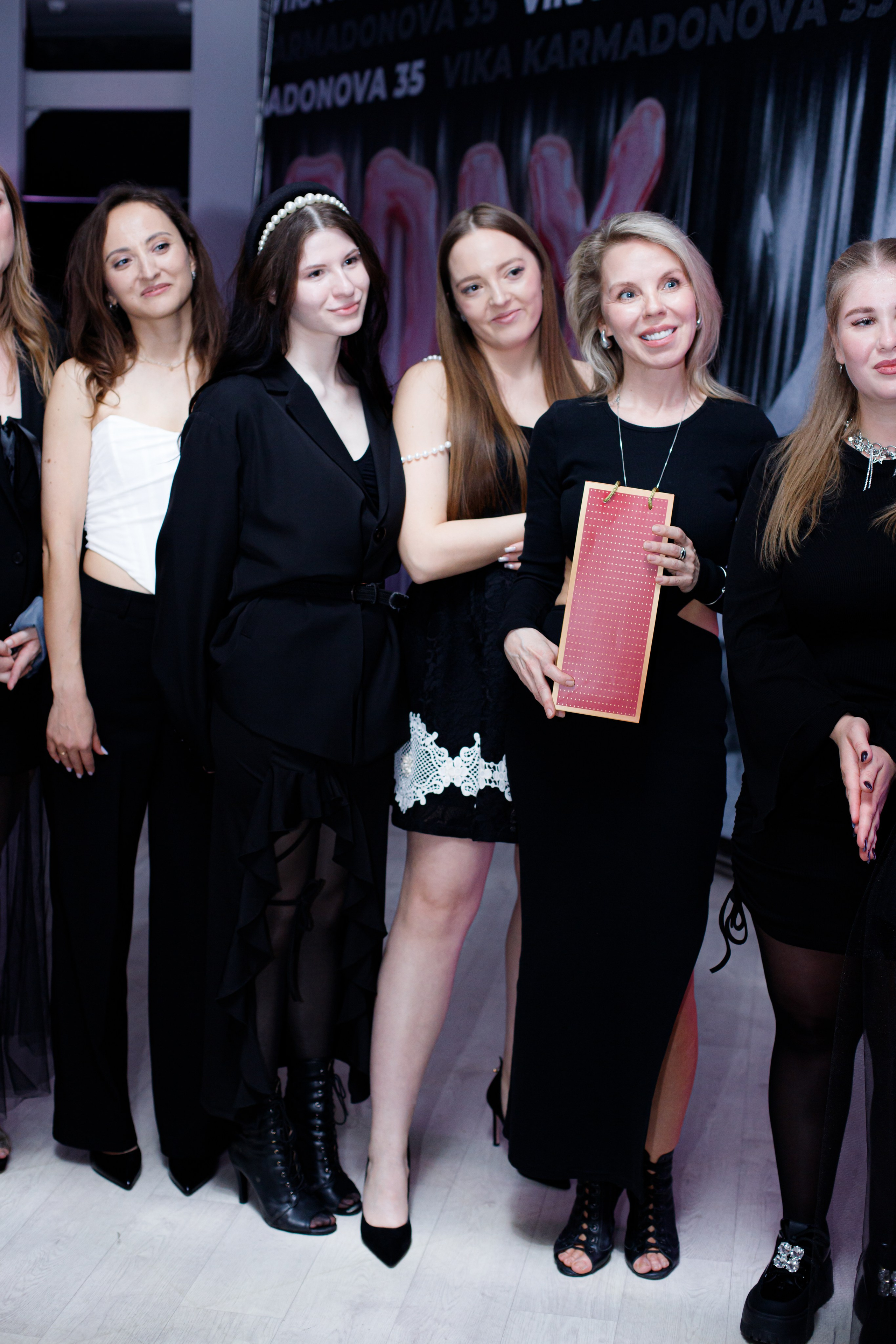 VIKA KARMADONOVA. Photokarish