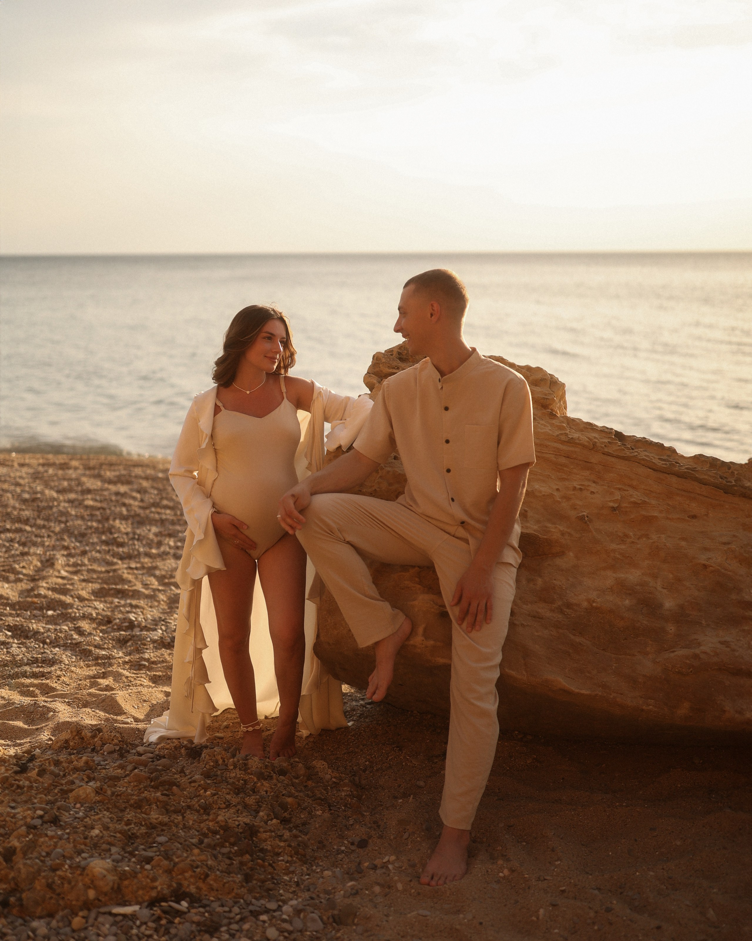 Беременность на закате. Фотограф в Севастополе и Крыму Артем Волобуев