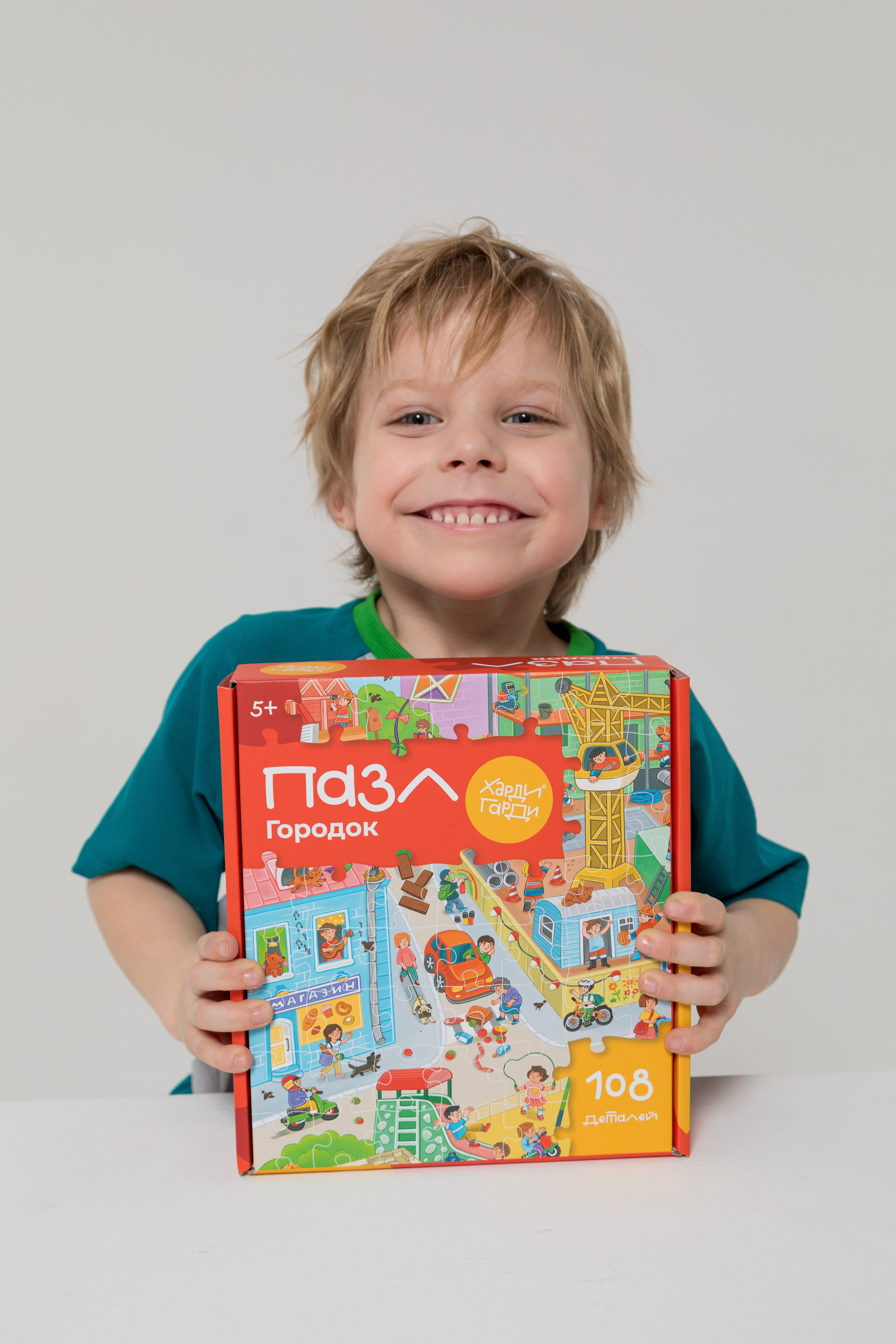 Имиджевая и каталожная съёмка для бренда детских пазлов. Детский и контент фотограф Надя Волкова Санкт-Петербург