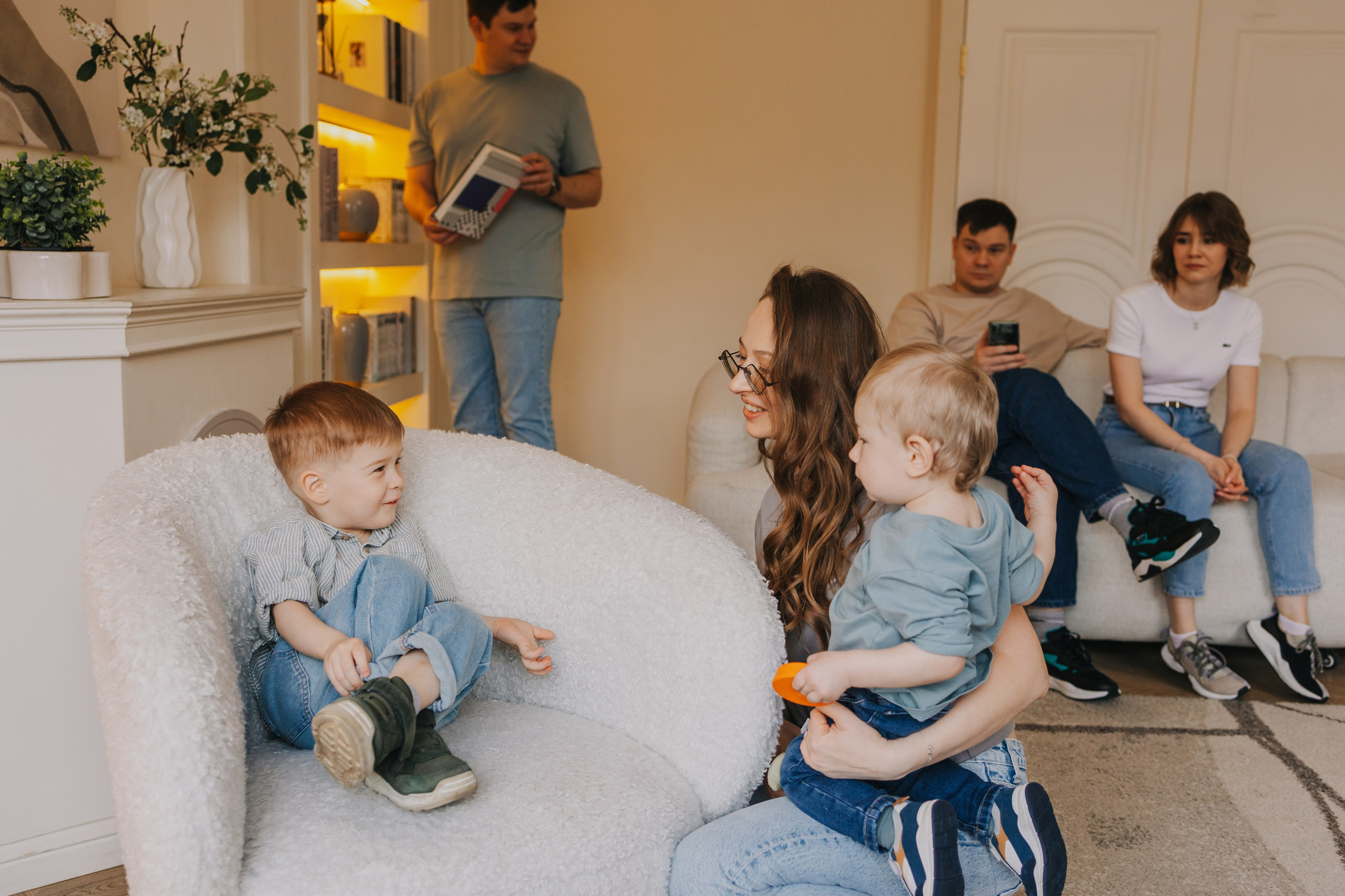 Большая семья. Домашняя фотосессия