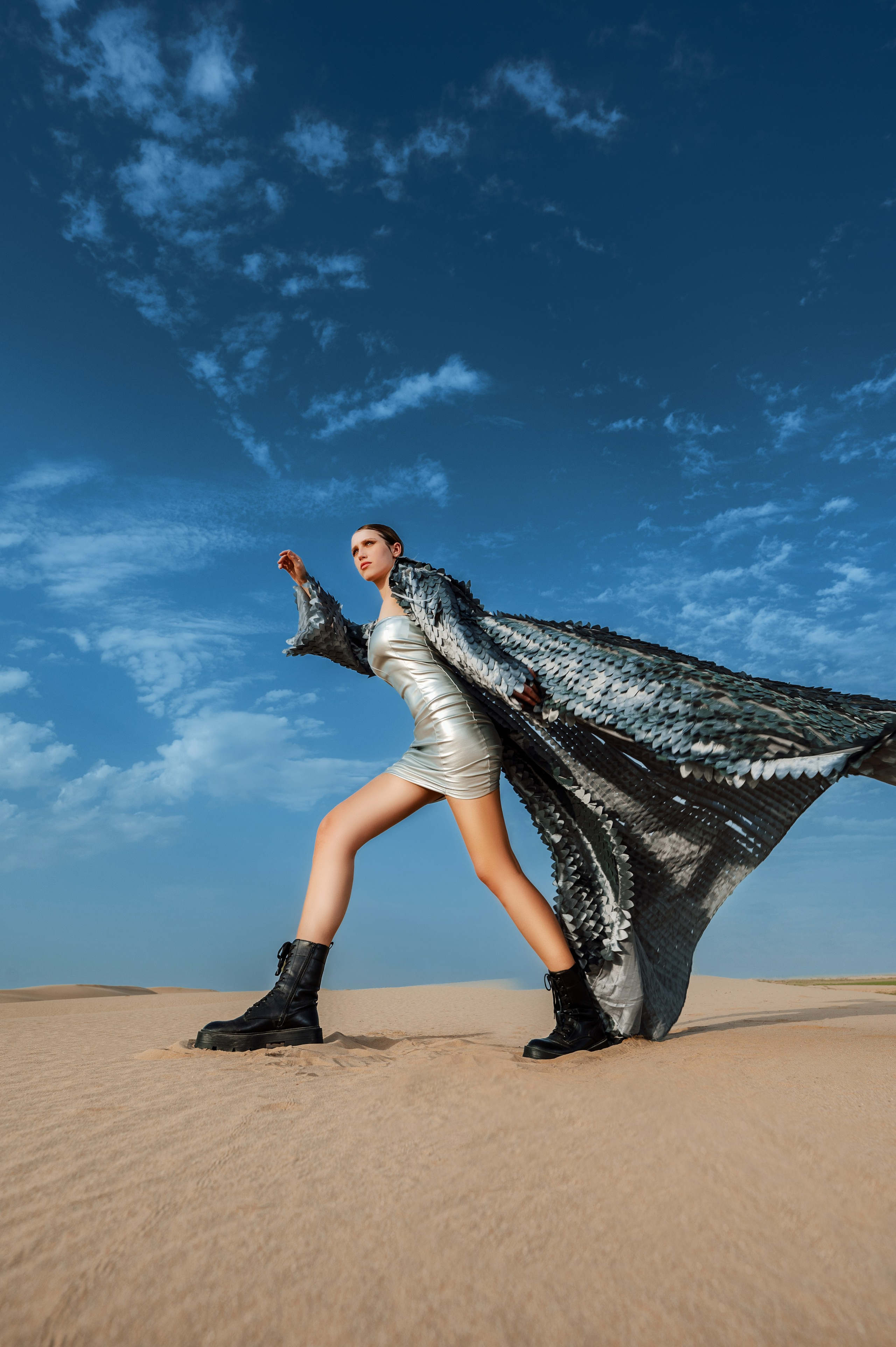 Виктория драконий плащ. Коммерческий фотограф Москва /Дубай, эксклюзивные фэшн фотосессии