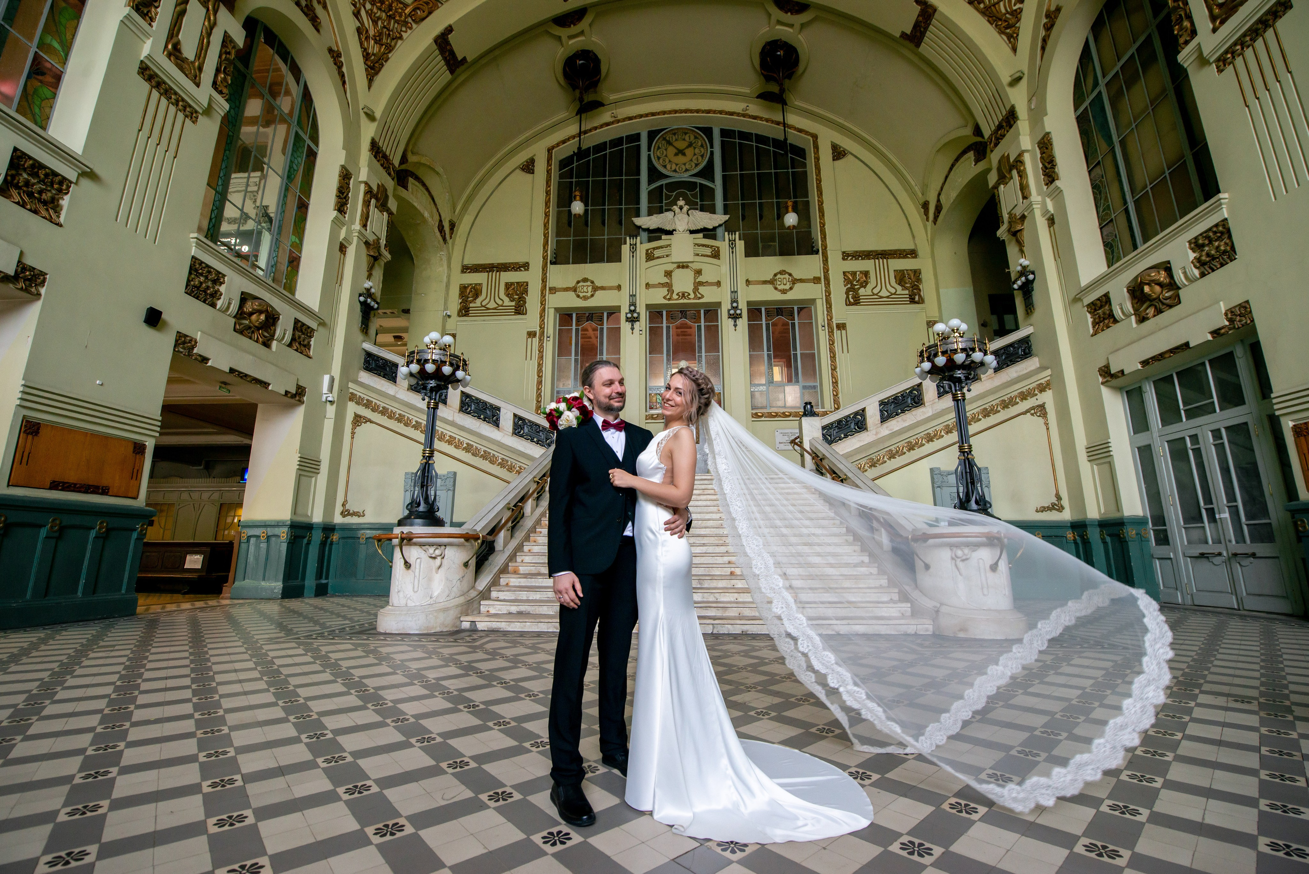 Юлия и Денис (фотосессия на Витебском вокзале и в Польском саду). Портретный, семейный и свадебный фотограф в Санкт-Петербурге и в Пушкине Ширяев Денис