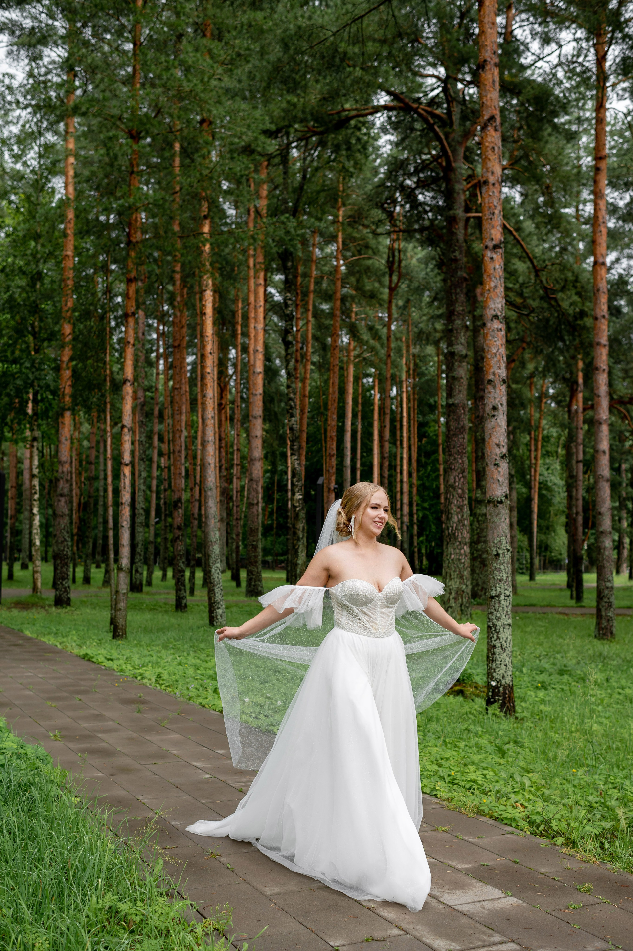 Ксения и Владислав (фотосессия в ЗАГСе и парке города Кингисеппа). Портретный, семейный и свадебный фотограф в Санкт-Петербурге и в Пушкине Ширяев Денис