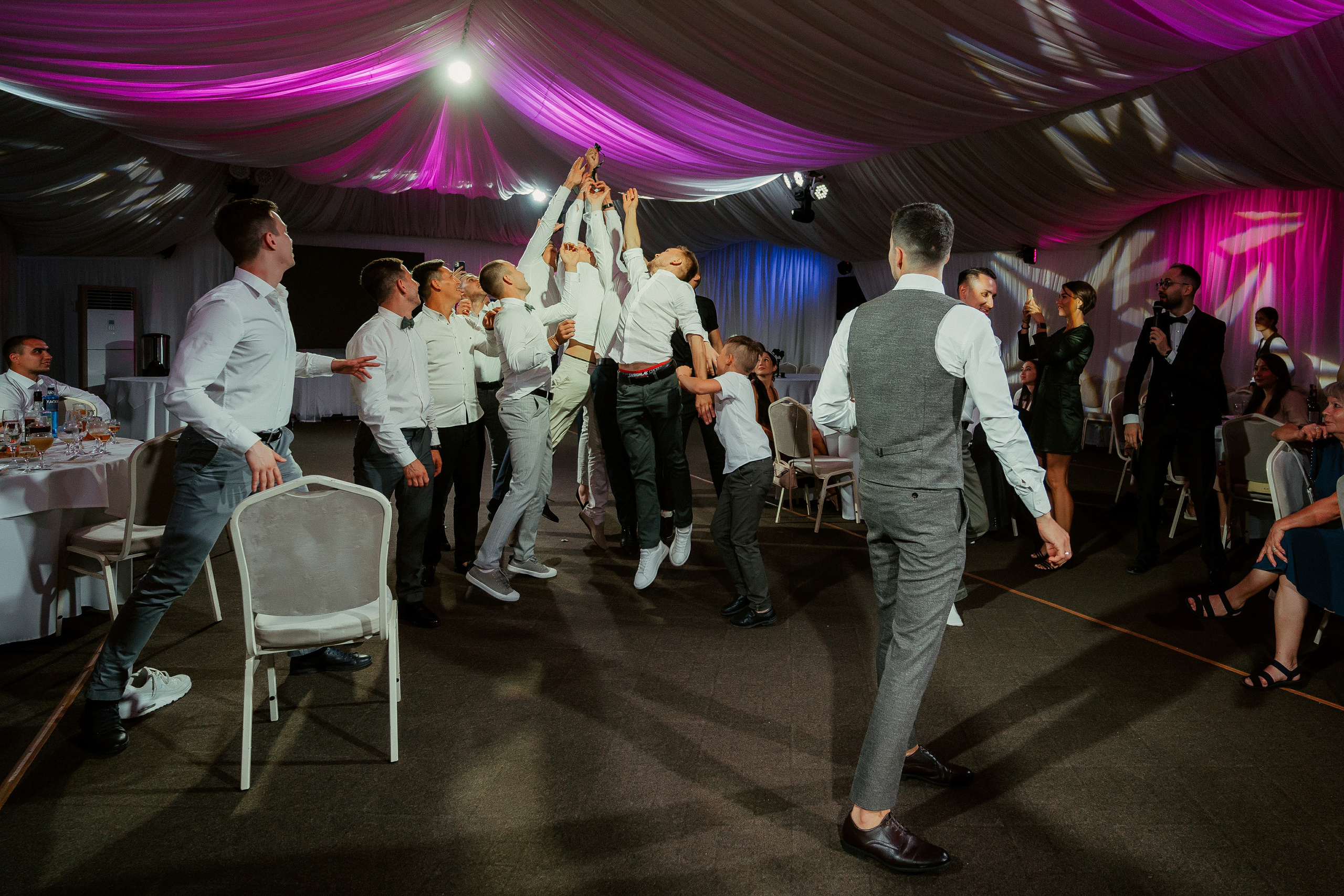 Руслан и Виктория. Фотограф Никита Анкудинов. Москва — Чебоксары — Казань