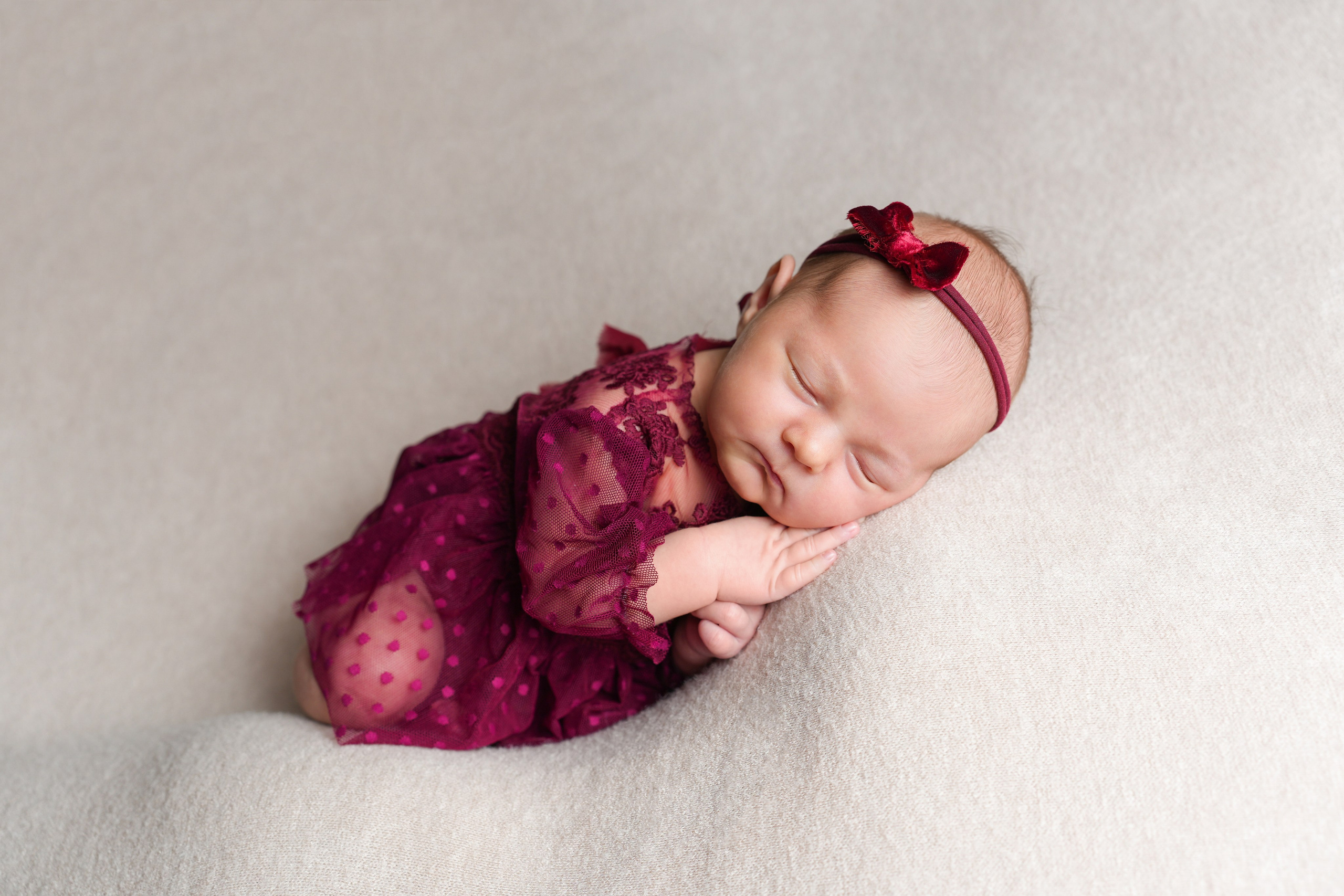 Newborn. Фотограф новорожденных и детский фотограф в Екатеринбурге Ксени