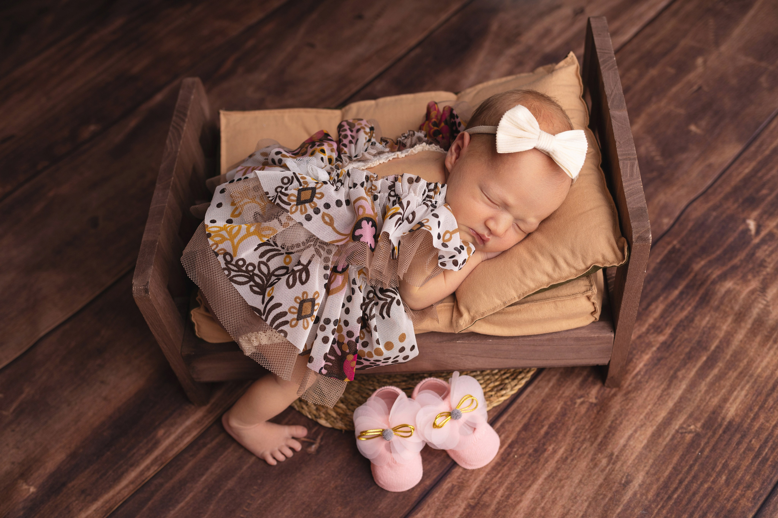 Классическая фотосессия малыша. Фотограф новорожденных малышей в Омске и Омской области Эльвира Камаева