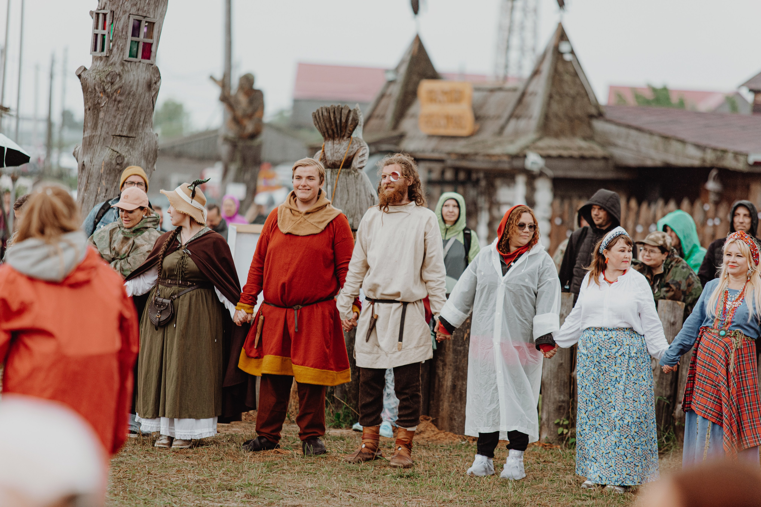 Фестиваль «Абалакское поле» XVI. Арт-фотограф Крис Л. в Тобольске: портрет, семейные, свадьбы