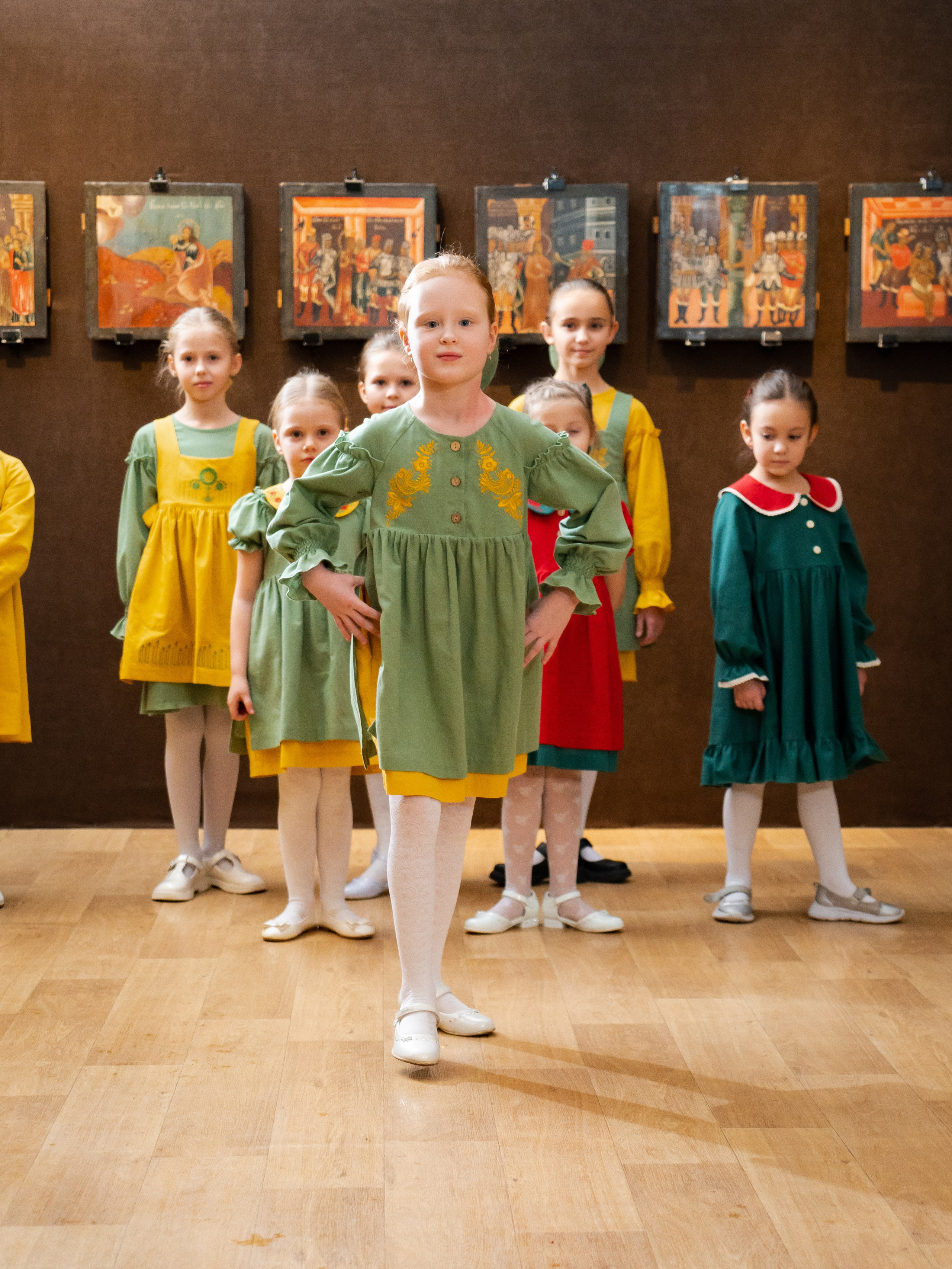 Показ одежды в рамках выставки «105. Лучшее». Фотограф Москва