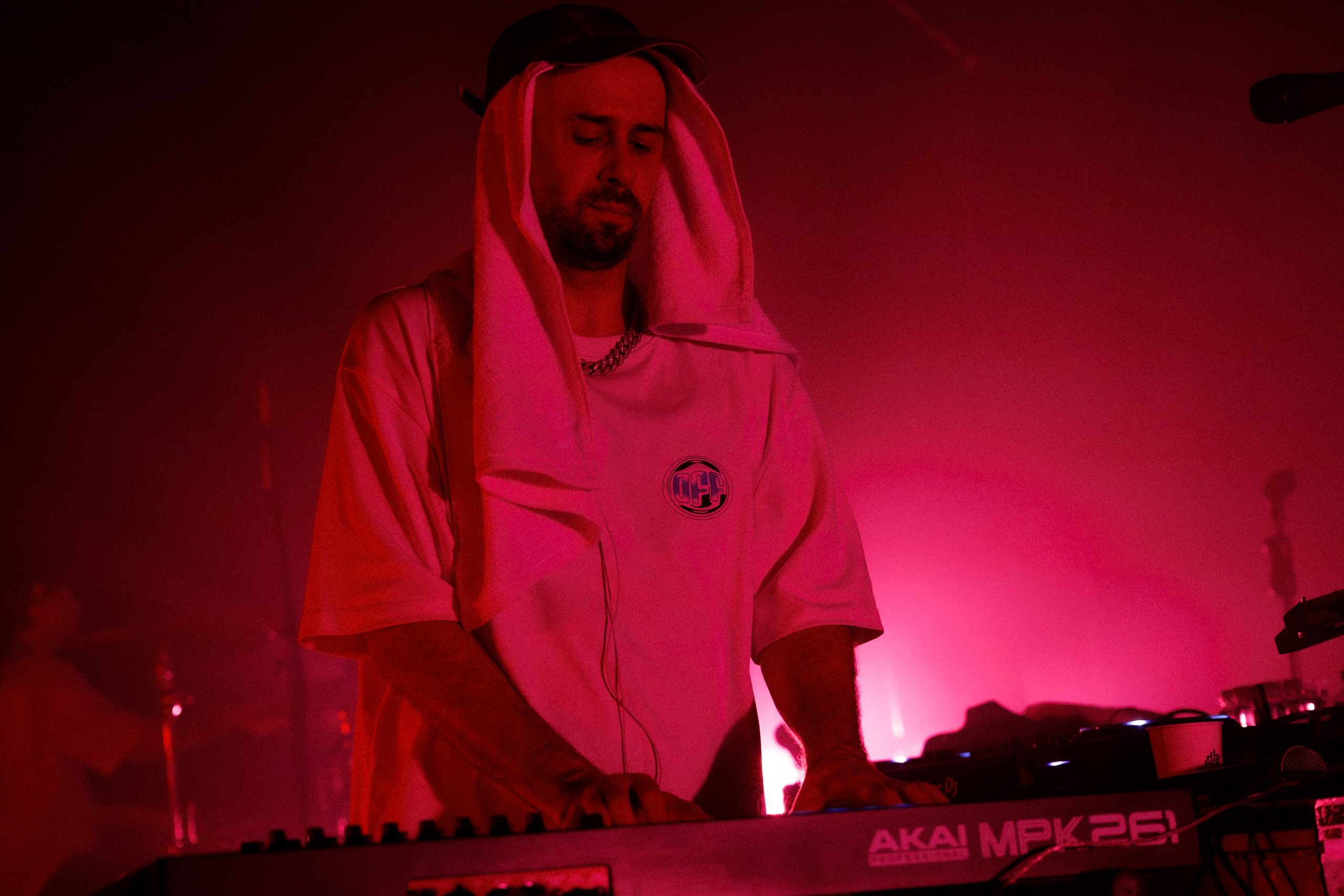 Фотоотчёт и репортаж с концерта группы GAYAZOV$ BROTHER$. Красильников Евгений — профессиональный фотограф в Ростове-на-Дону