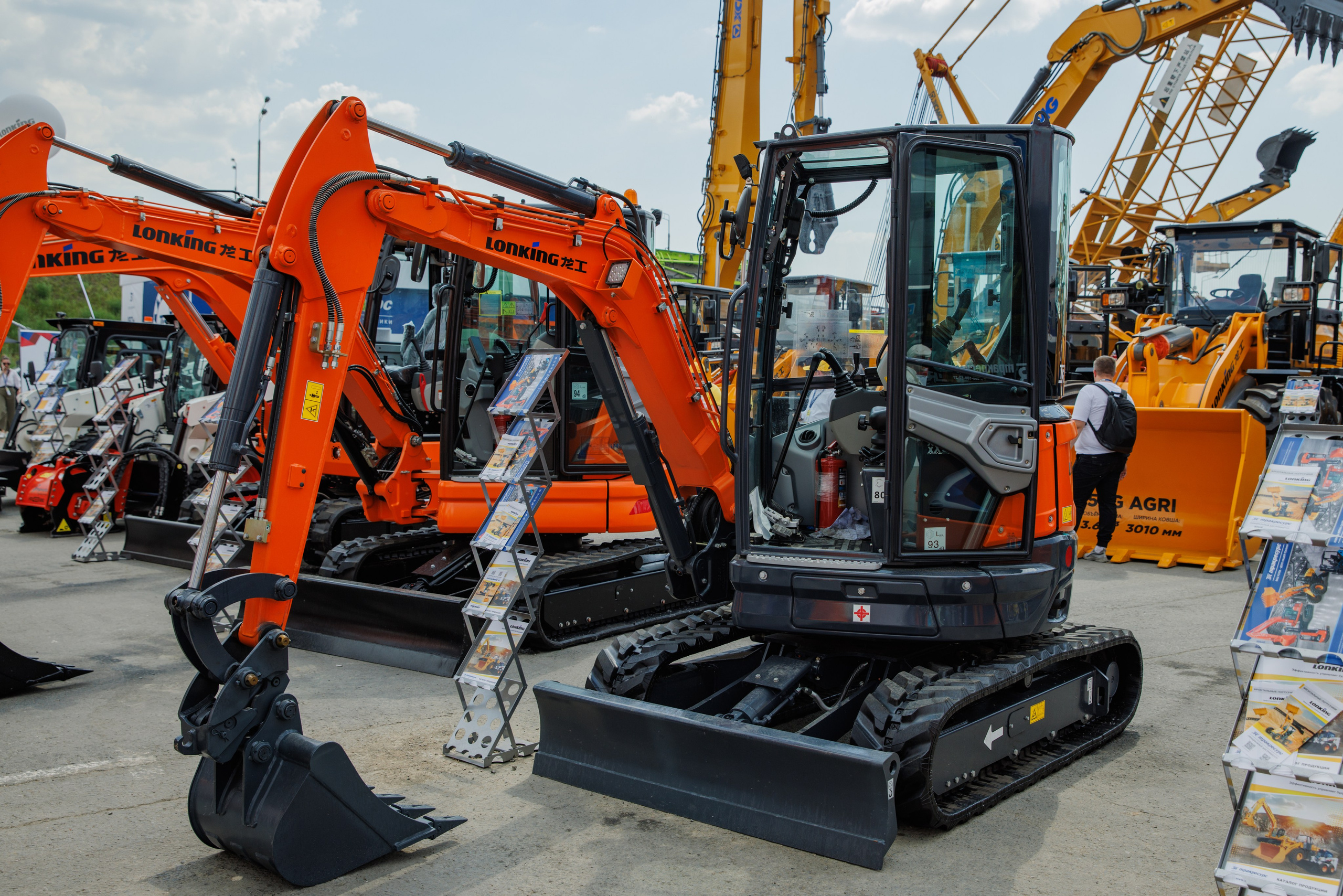 Выставка Спец. Техники. Фотограф Москва Шептаев Артём