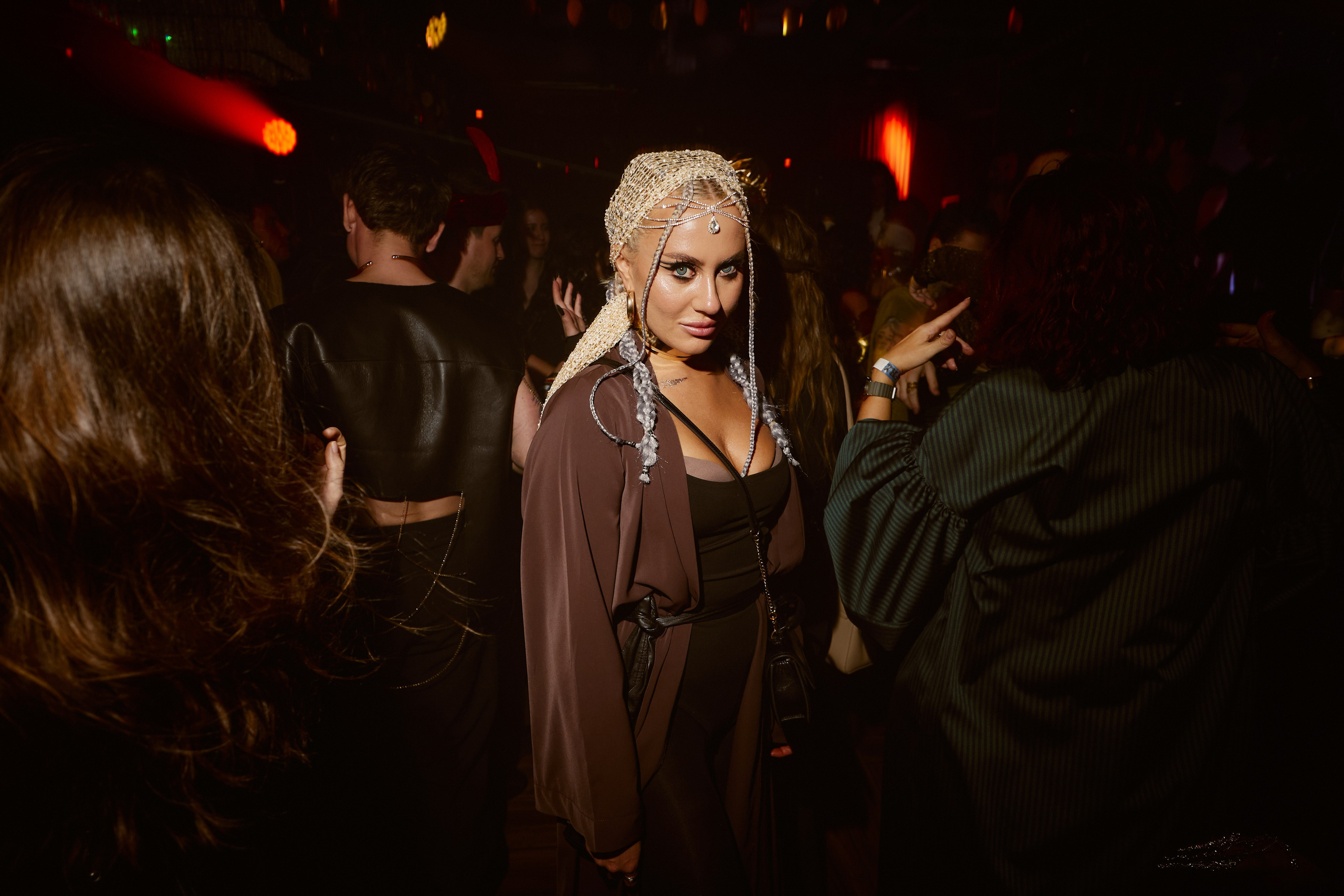 ILLEGAL FRIENDS MIRAGE. ФОТОГРАФ НА МЕРОПРИЯТИЕ ОТ СОЛЬ МЕДИА PRODUCTION