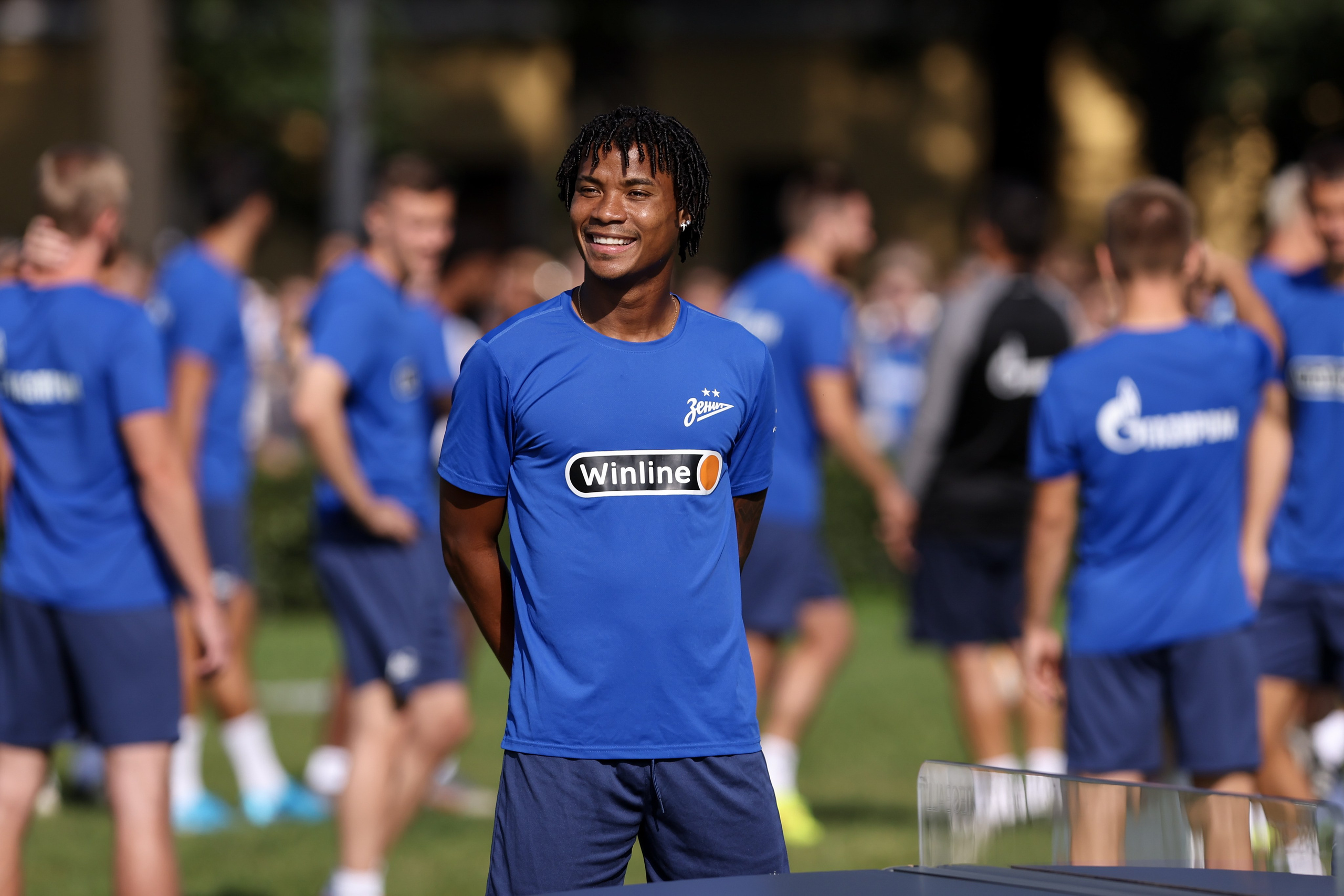 Открытая тренировка ФК «Зенит» Санкт-Петербург. Спортивный и репортажный фотограф Антон Тереханов