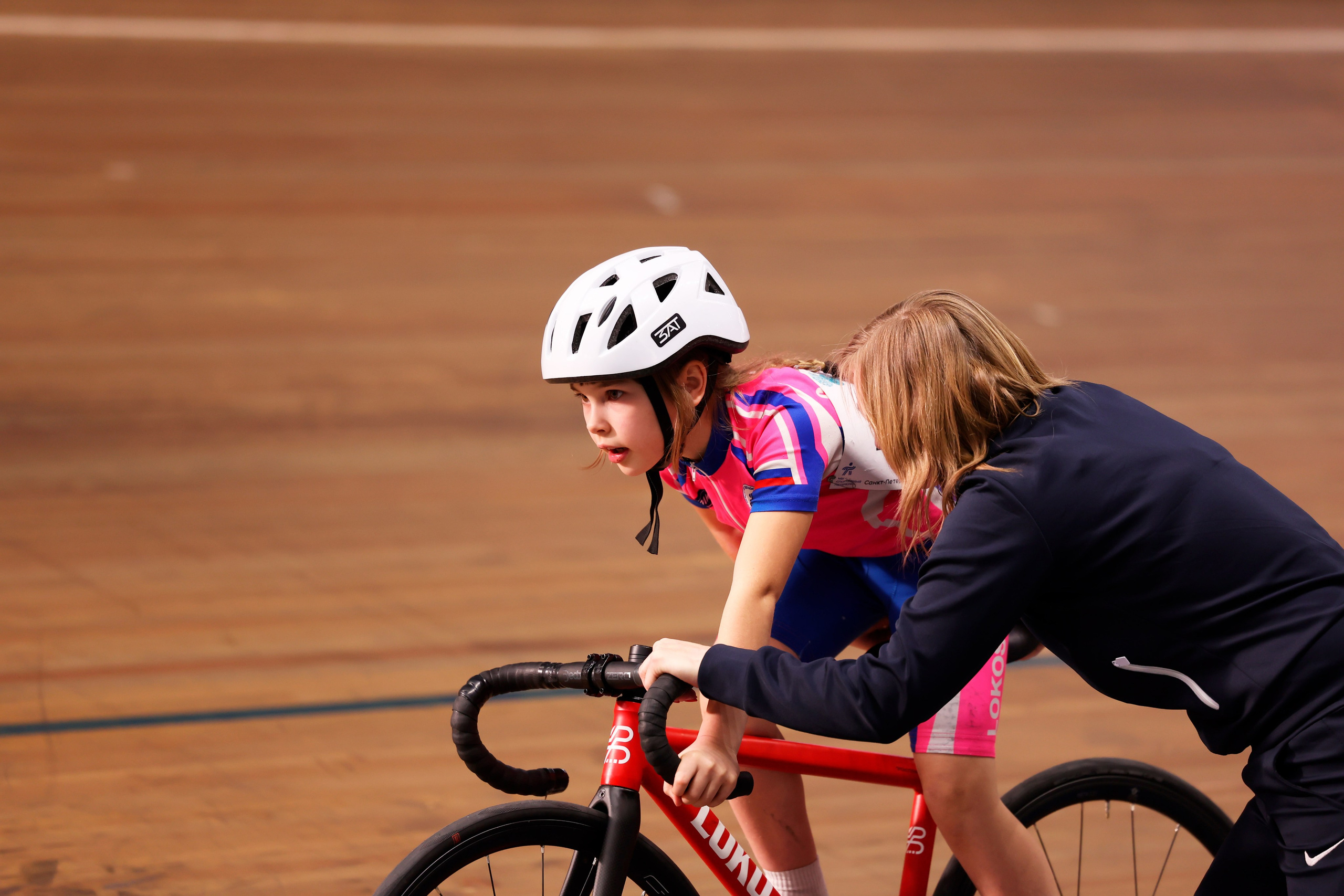 Пятый этап Региональных соревнований по велоспорту на треке (Гит, Скретч) 15.03.2025. Спортивный и репортажный фотограф Антон Тереханов