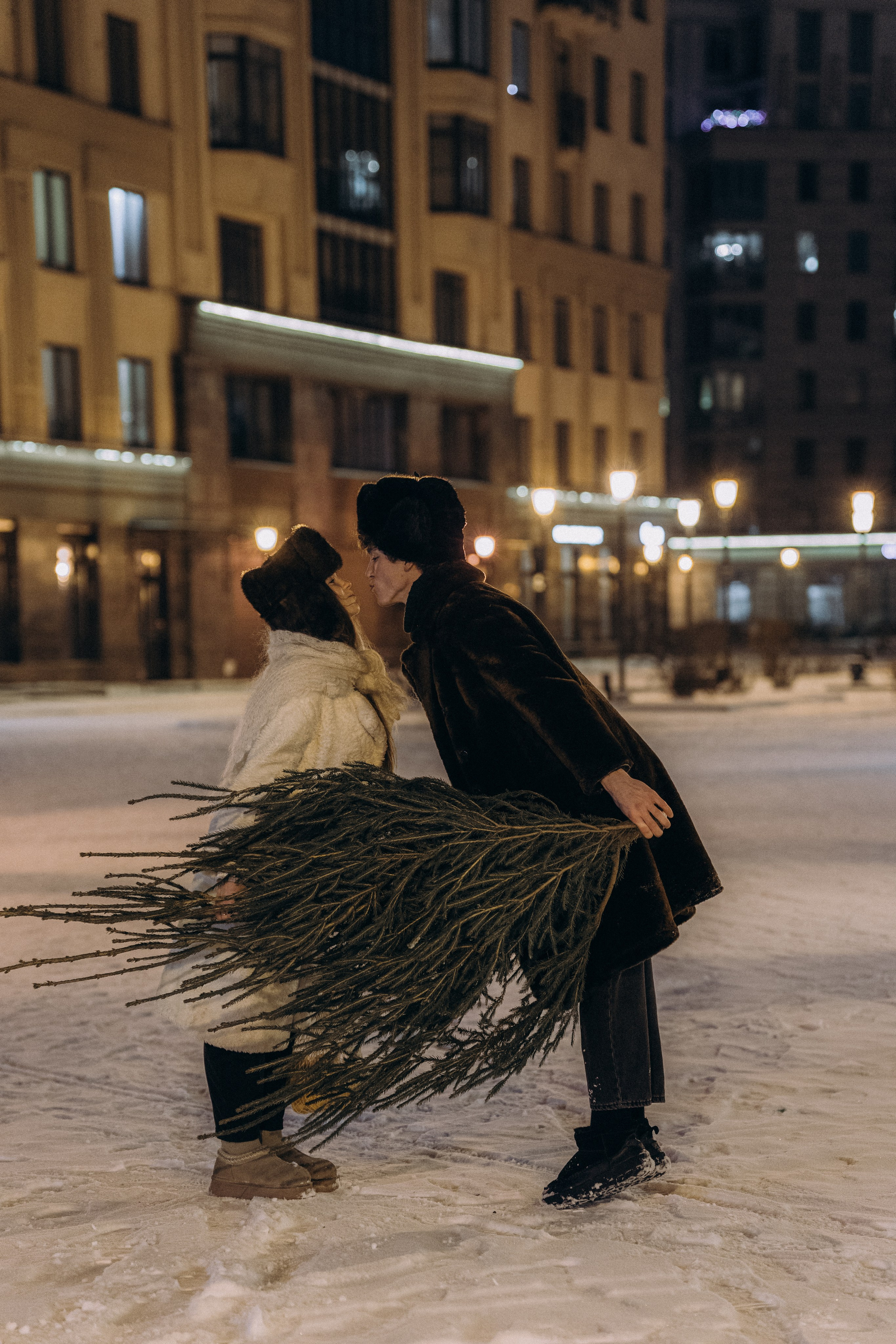 НОВОГОДНЯЯ ПРОГУЛКА ПАРЫ ПО ЧЕРНЫШЕВСКОЙ ПЕРЕД НОВЫМ ГОДОМ. Профессиональный фотограф, Санкт-Петербург — Виктория Богомолова
