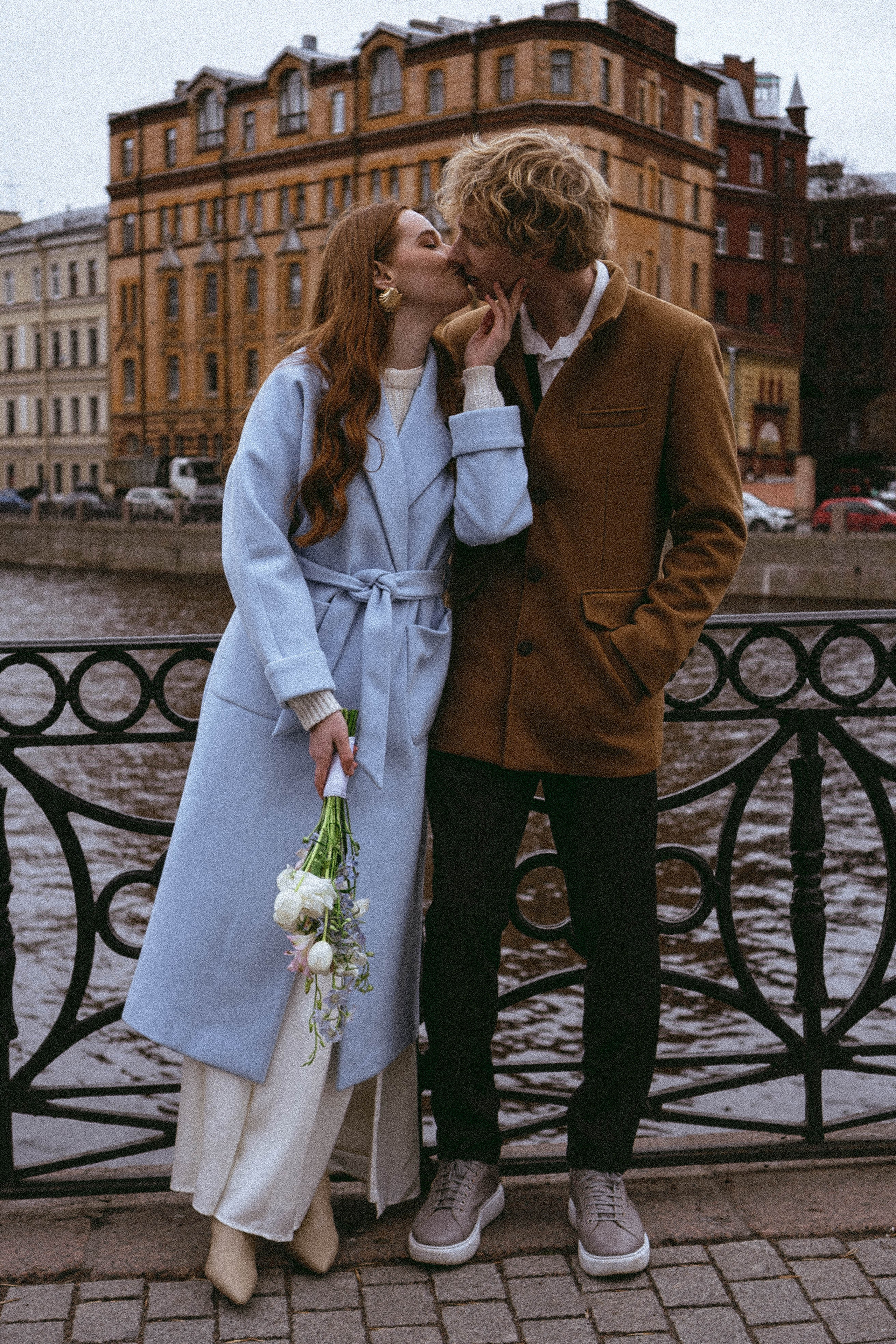 СВАДЕБНАЯ ПРОГУЛКА ПО ПЕТРОГРАДКЕ ВЕСНОЙ (ФОТОСЕССИИЯ ПАРЫ СВАДЕБНАЯ). Профессиональный фотограф, Санкт-Петербург — Виктория Богомолова