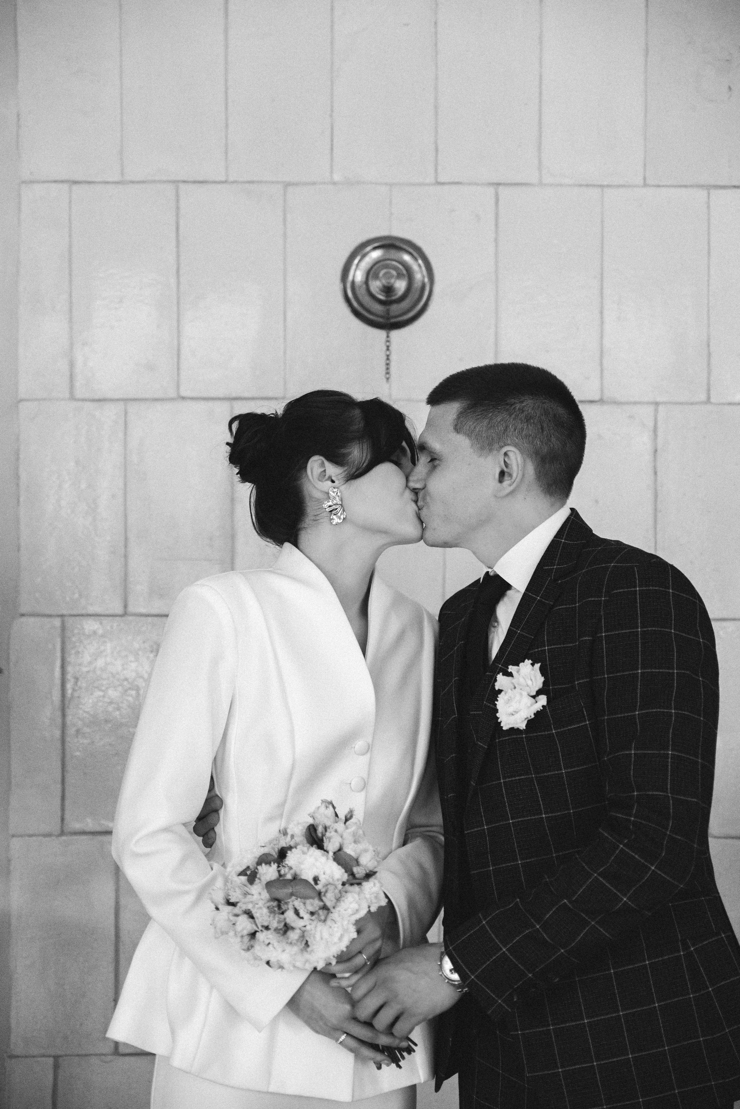 Евгений & Анастасия (отель/роспись). Свадебный, семейный, женский фотограф в Москве, Мытищах, Королёве Ксения Узилле