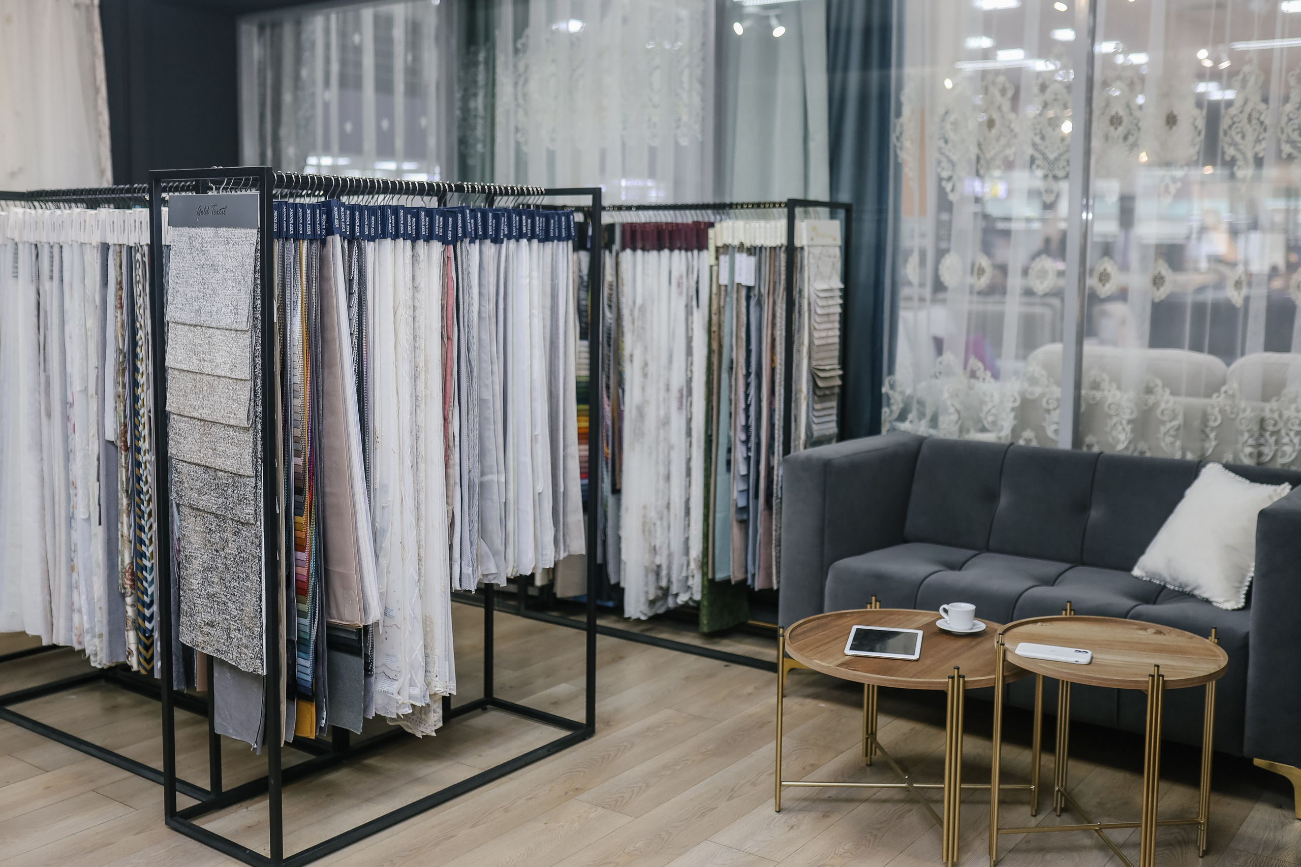 Портьерный салон Декорика. Фотопродакшн продающего контента