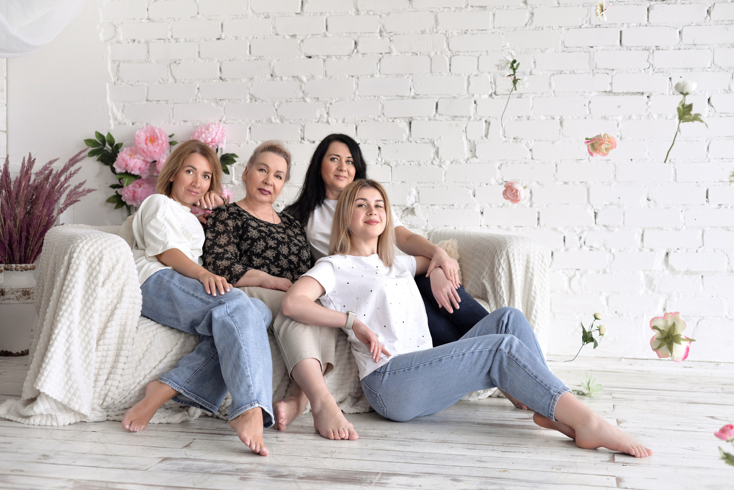 3 поколения прекрасных дам. Семейный и свадебный фотограф Галина Абакумова, фотосессии в Белгороде