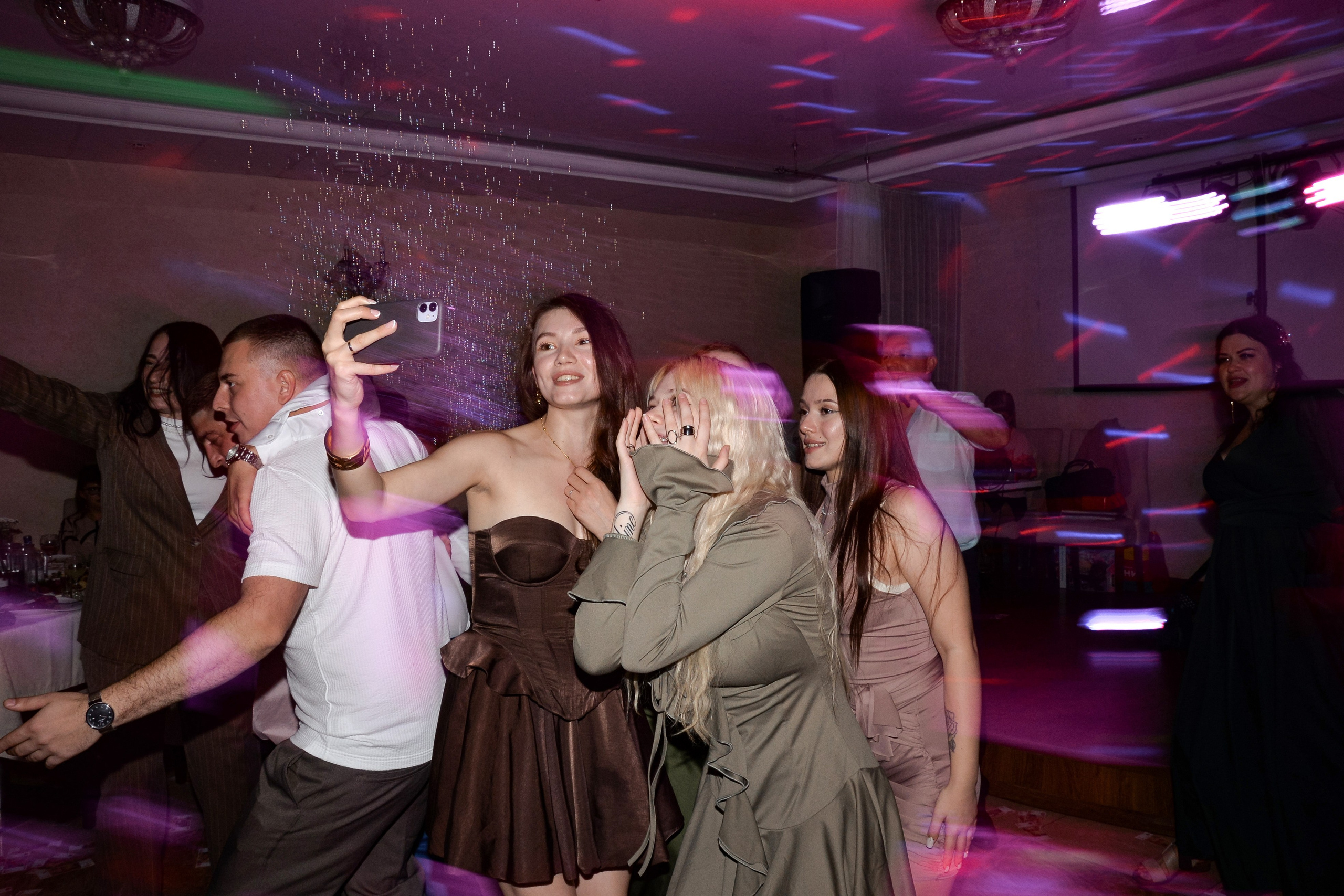 Карина и Саша. 5.09.25. Семейный и свадебный фотограф Галина Абакумова, фотосессии в Белгороде