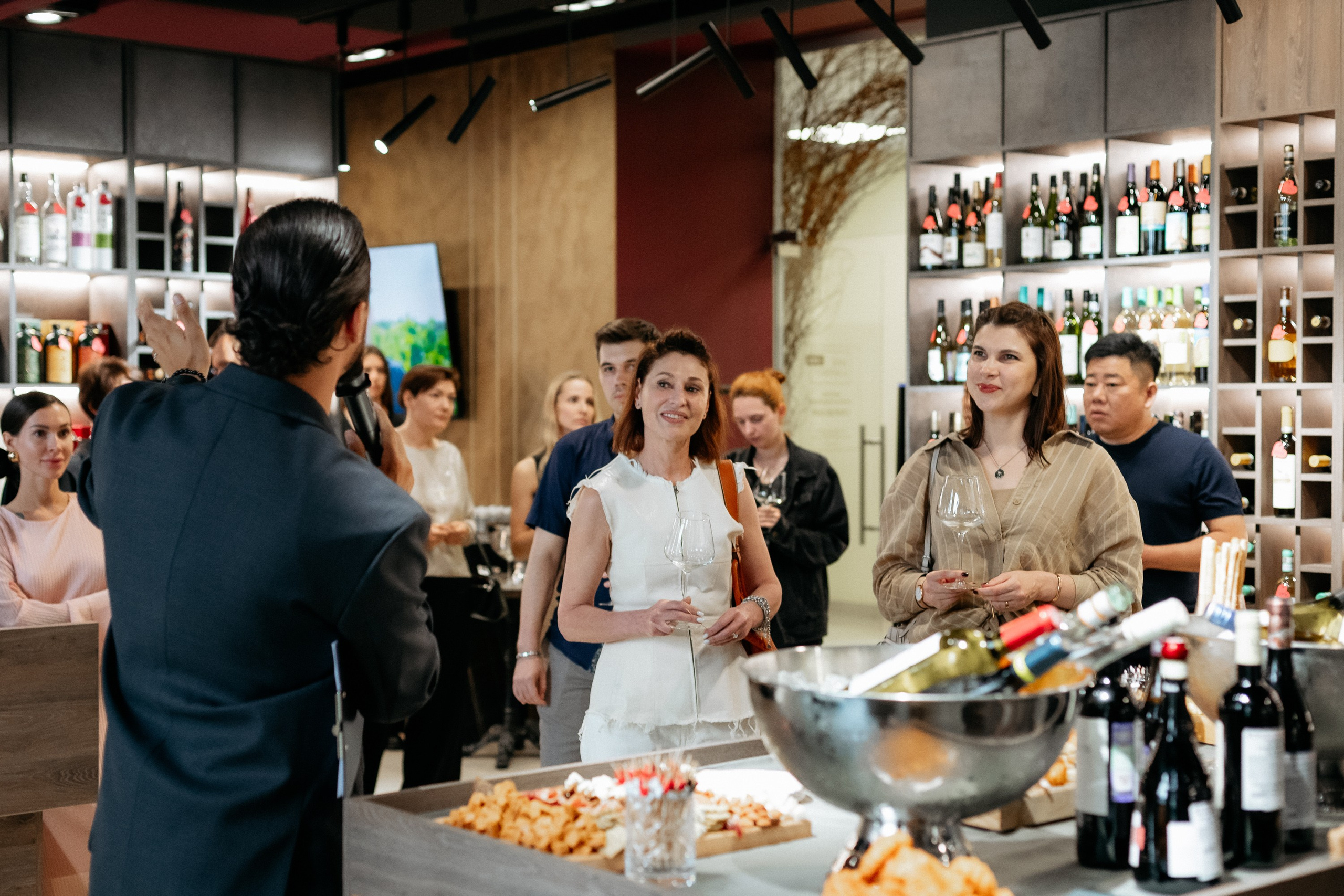 BY SIMPLE ВИНОТЕКА — ОТКРЫТИЕ. СВОИ. ФОТООТЧЕТЫ-СОБЫТИЯ-МЕСТА