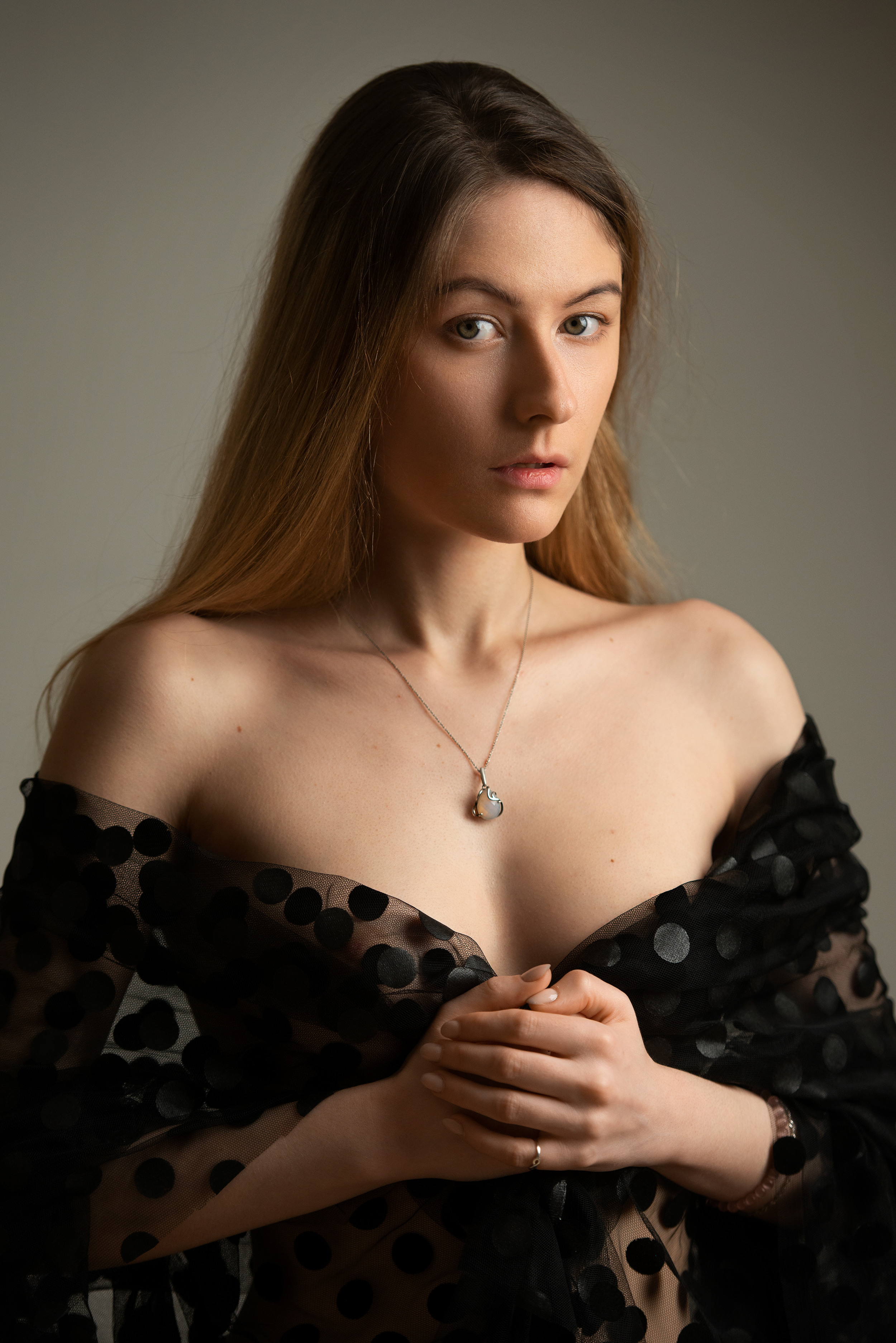 Женский портретный фотограф в Москве. Арт фотограф в Москве Леонид Маркачев. Женский портрет, будуар, фэшн, арт-ню