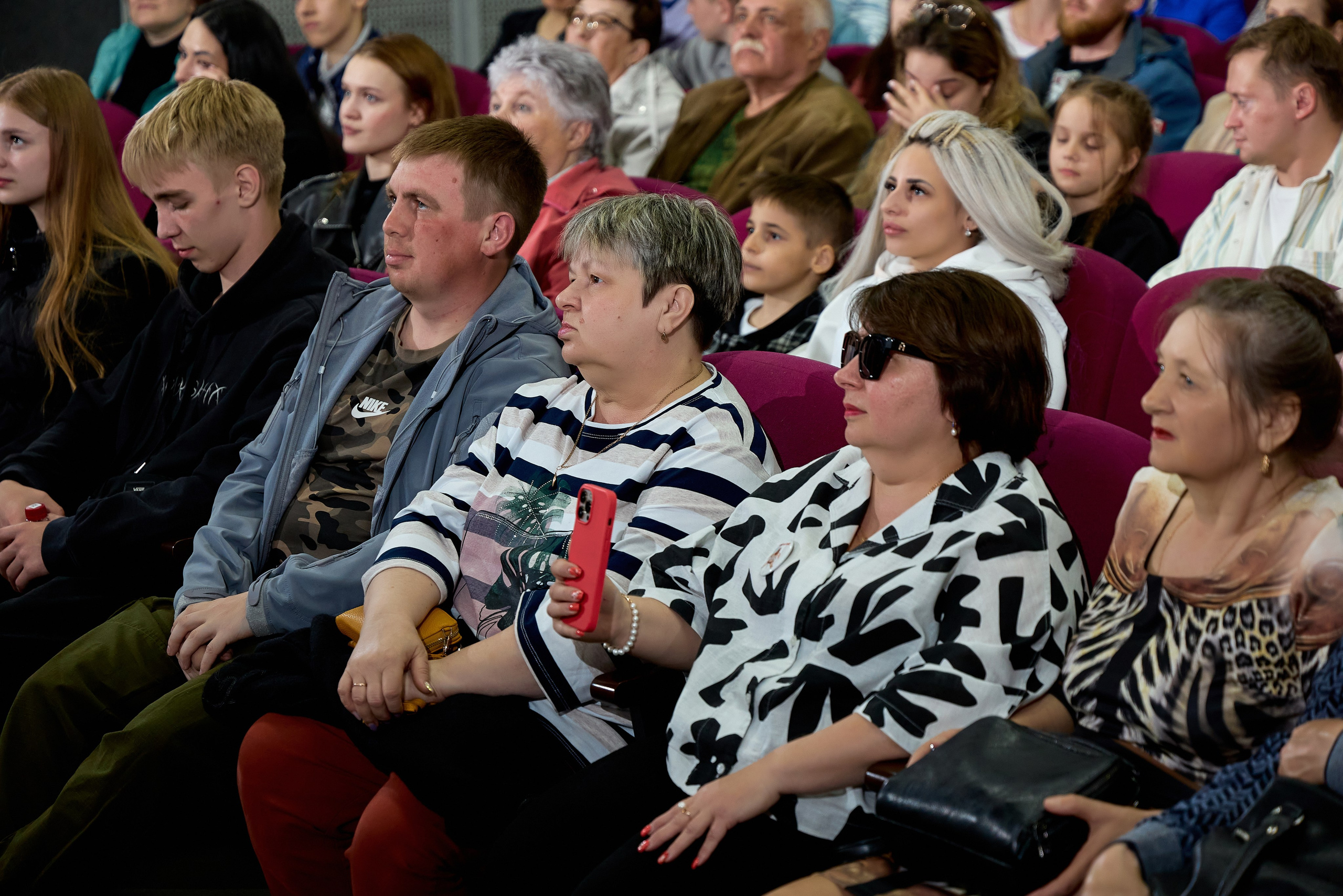 Кинопоказ, дима красилов, киностудия горького. Свадебный репортажный и фуд фотограф в Барнауле Гайфулин Виталий