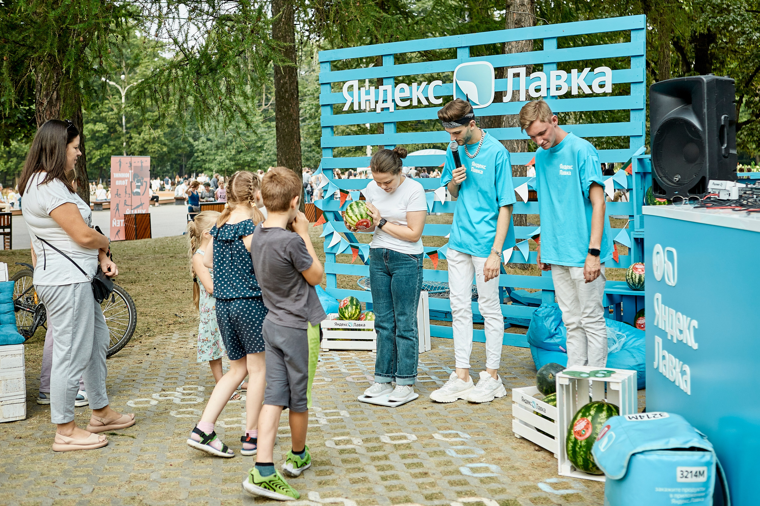 ЯНДЕКС ЛАВКА «АРБУЗНАЯ ФЕЕРИЯ». Фотограф Андрей Егоров