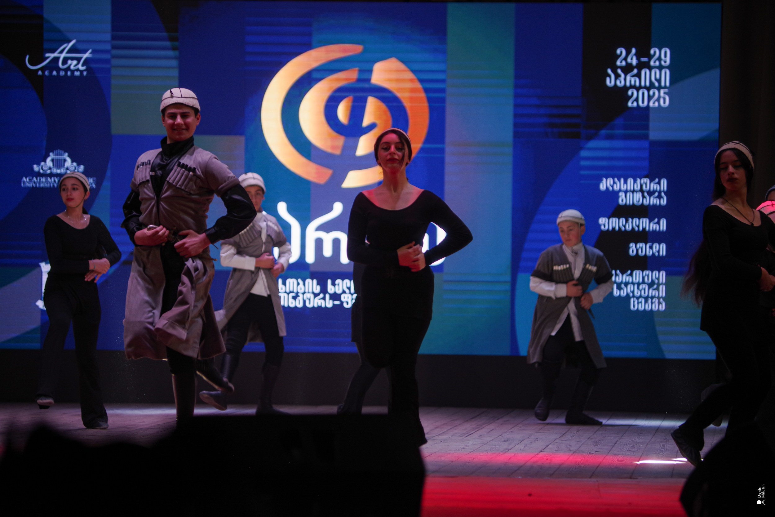 Танцы в Хоби. Портретный фотограф Денис Милютин