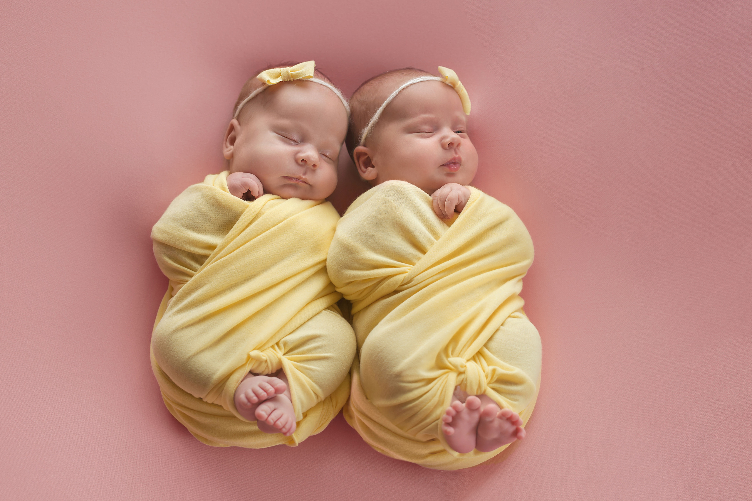 Аня и Катя. ФОТОСТИЛЬ, изготовление рекламной продукции в Приморско-Ахтарске